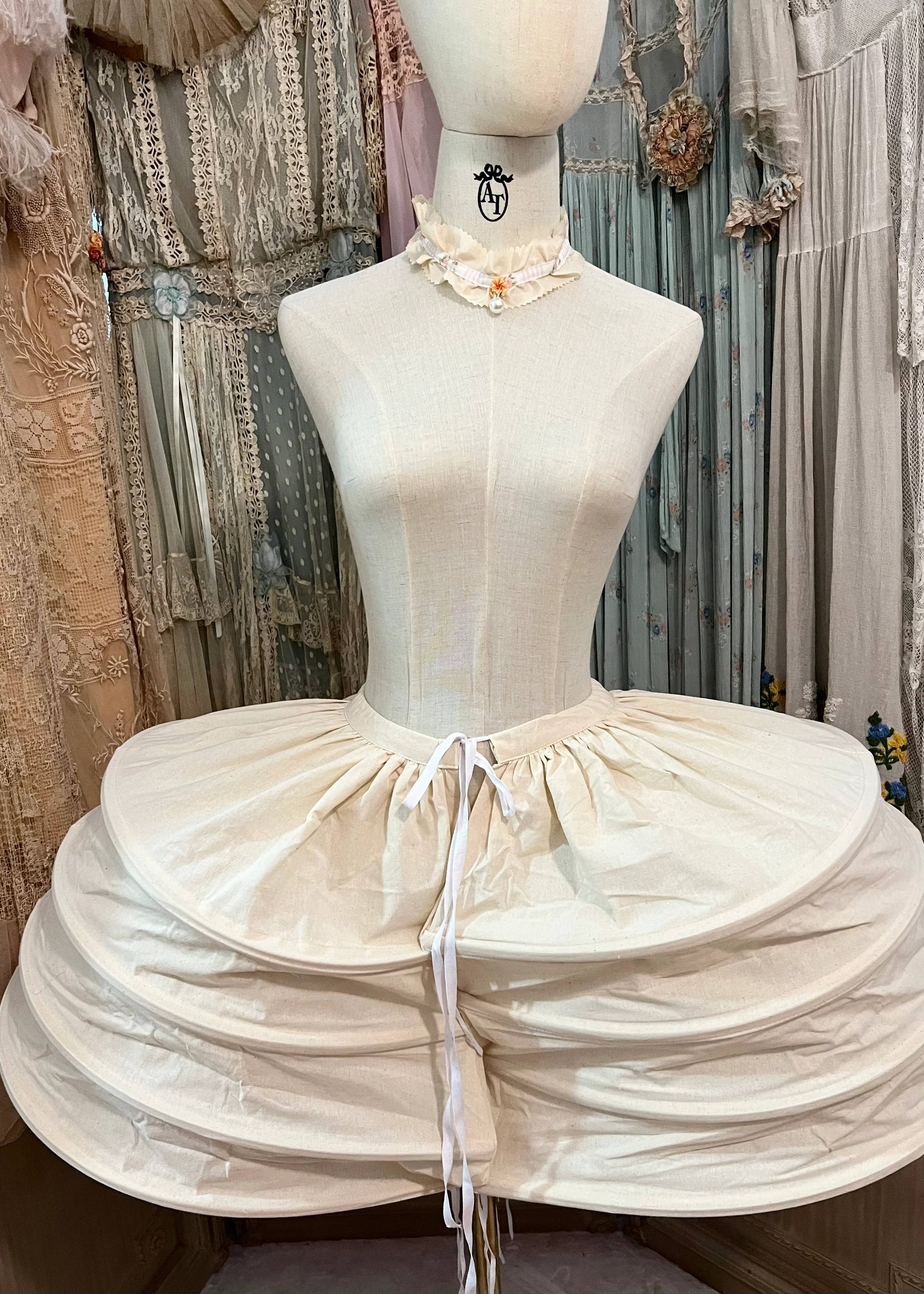 18th century panniers - Image 4