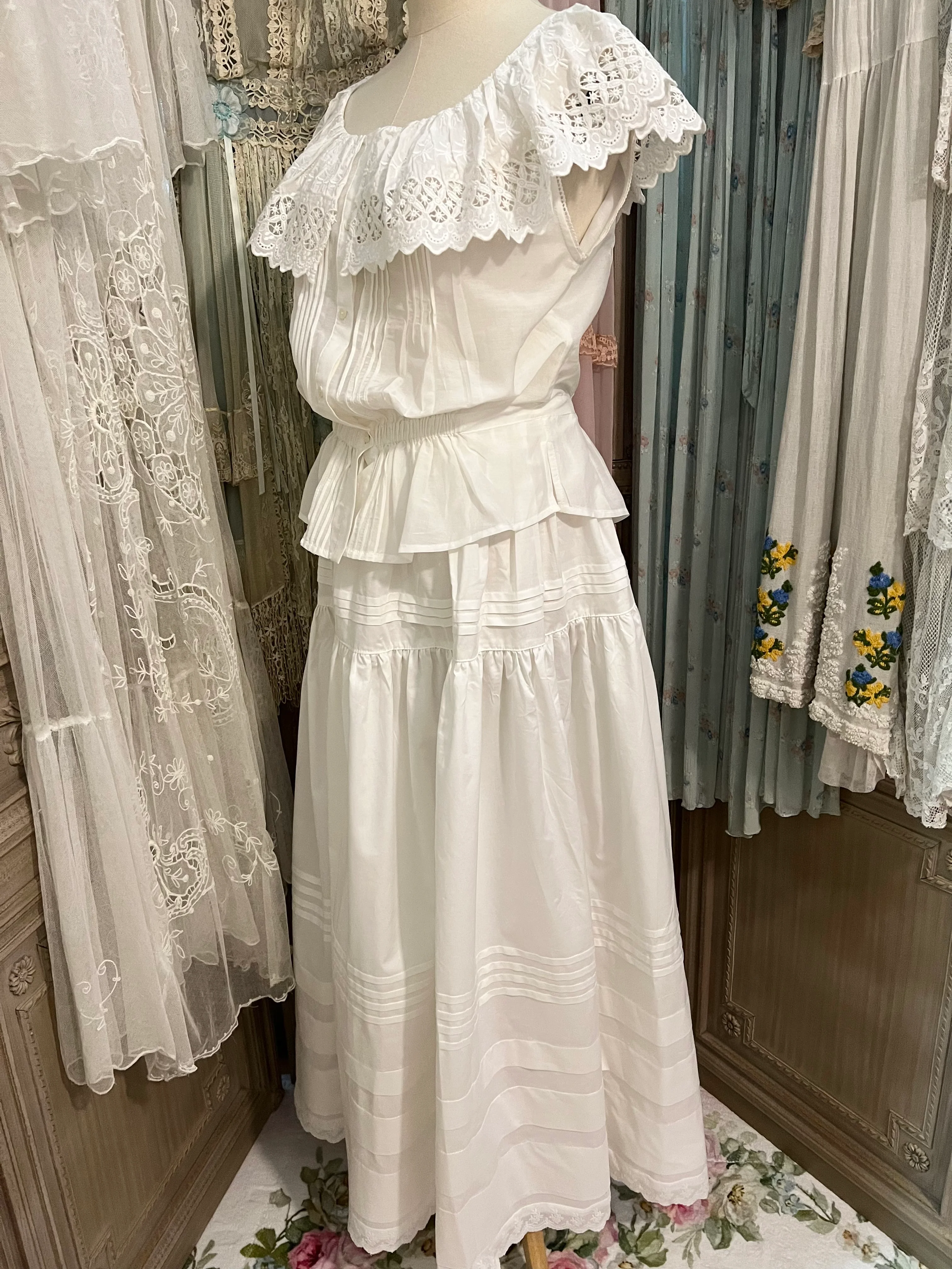 A walk in the clouds skirt - Image 10