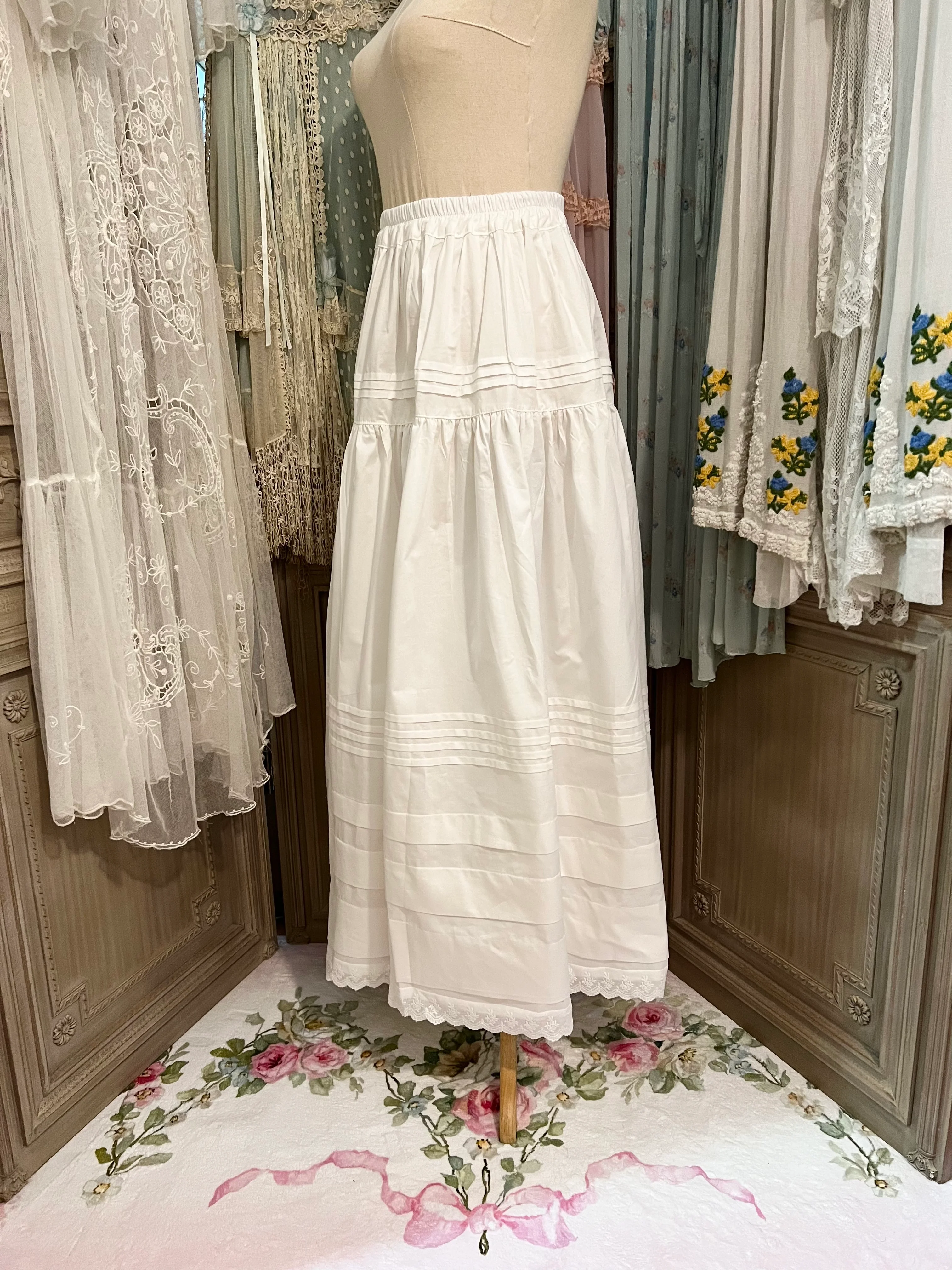 A walk in the clouds skirt - Image 12