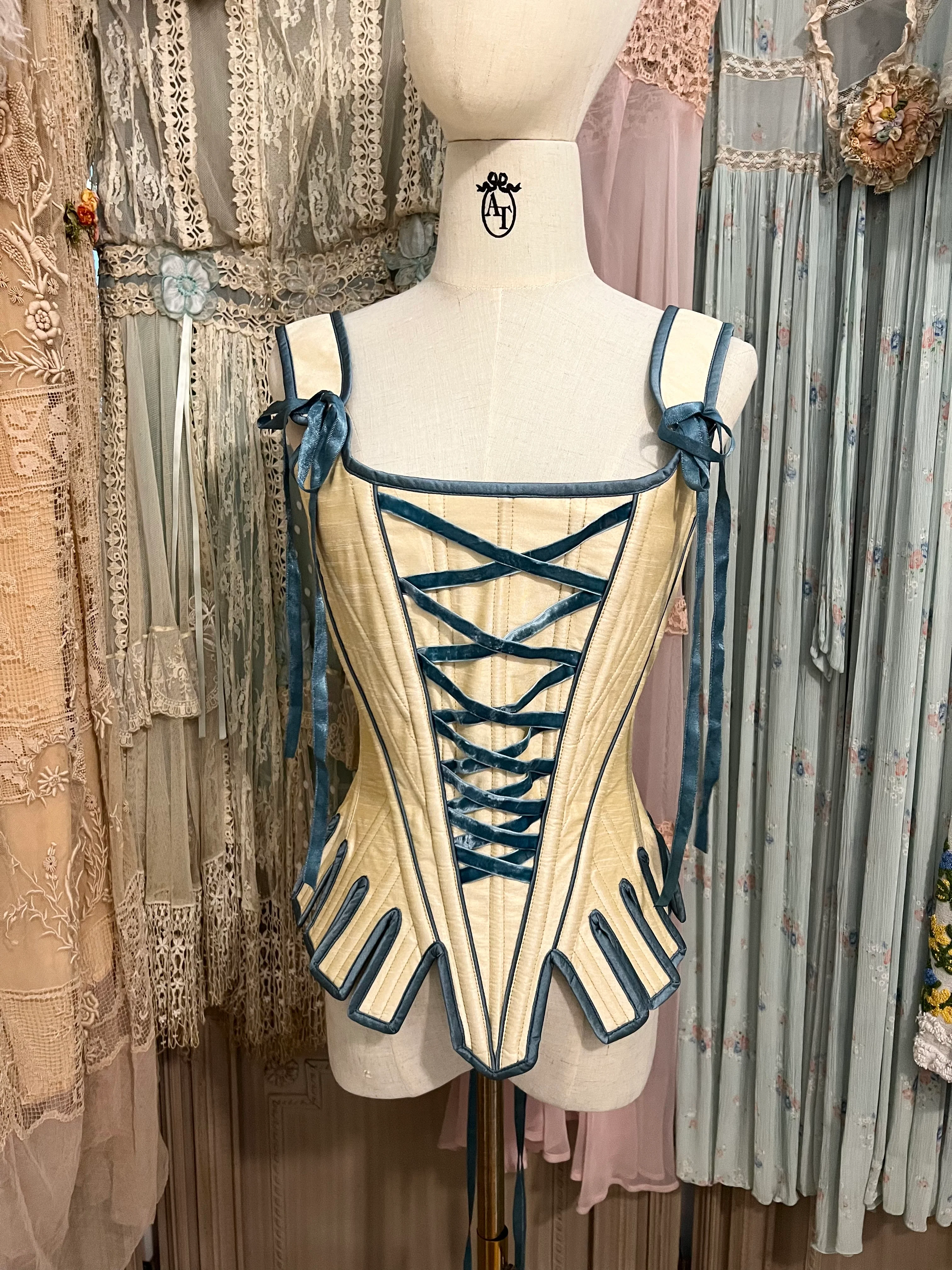 Antoinette Stays - Image 11