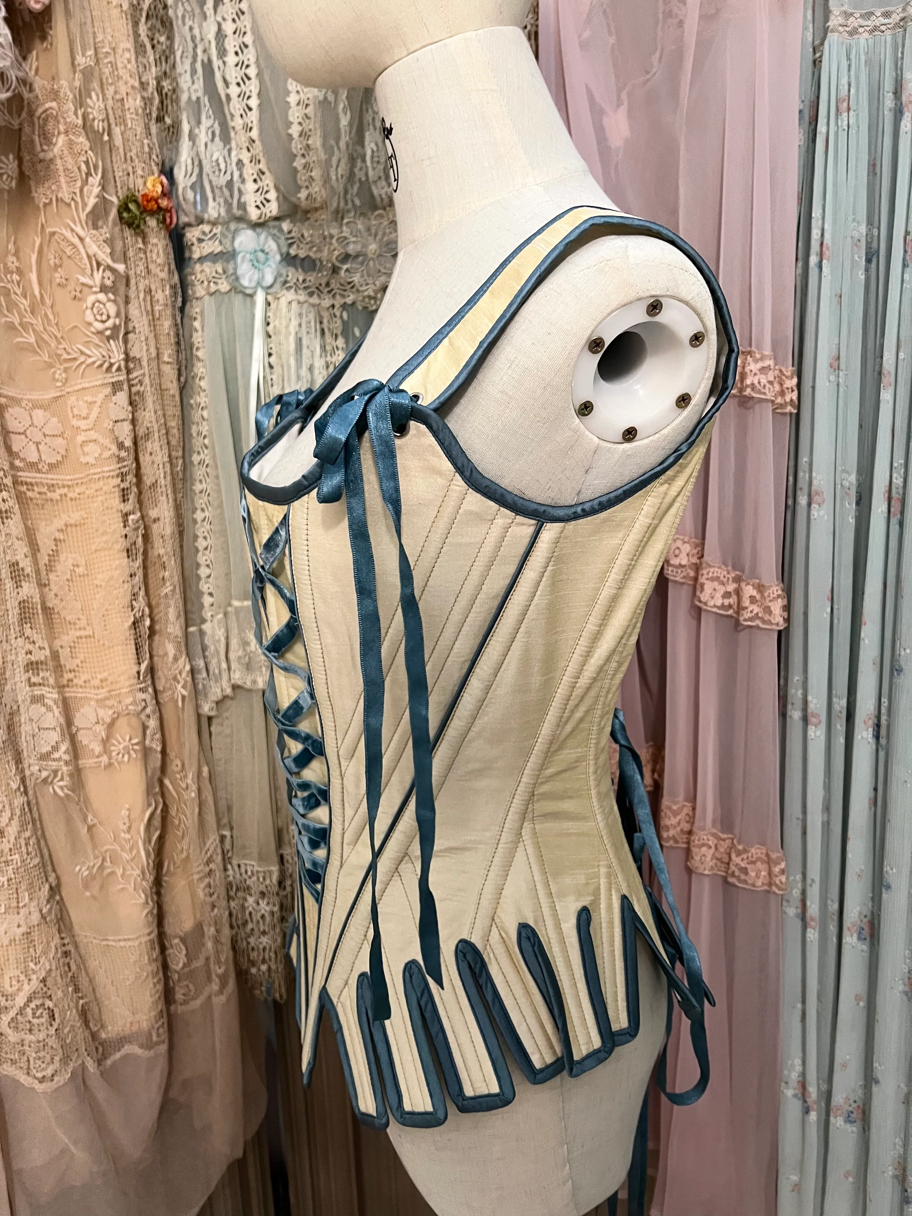 Antoinette Stays - Image 12