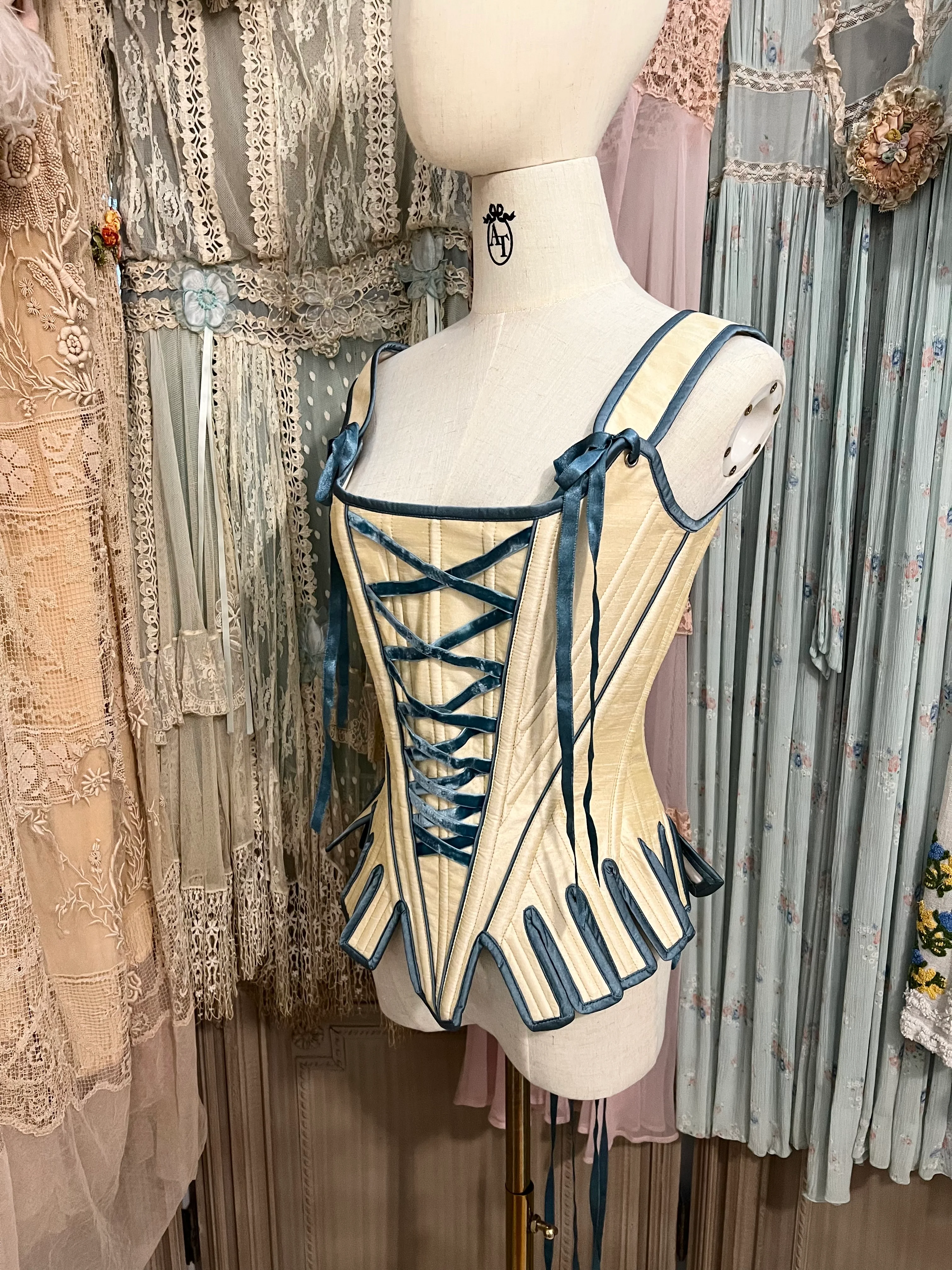 Antoinette Stays - Image 13