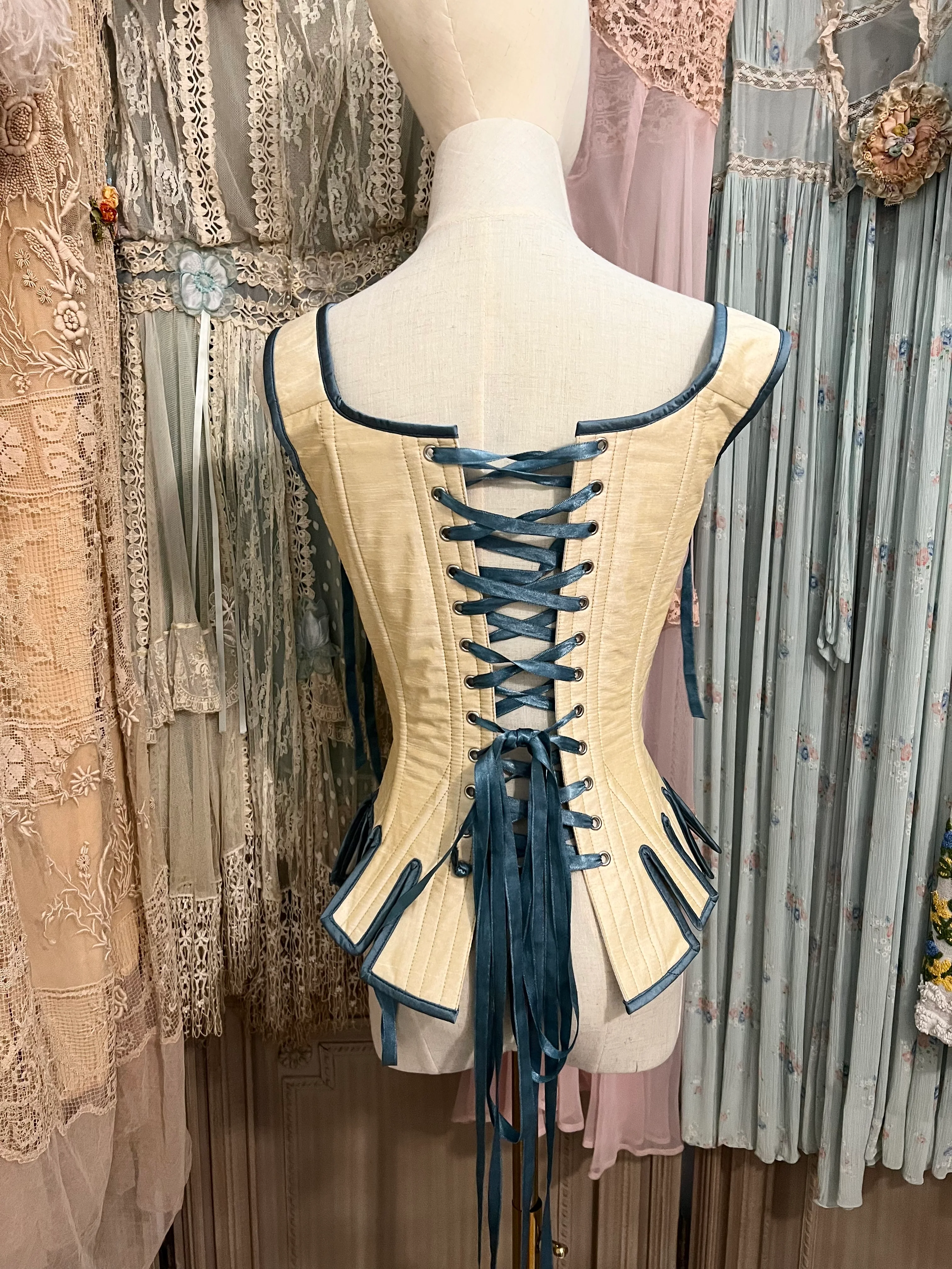 Antoinette Stays - Image 14