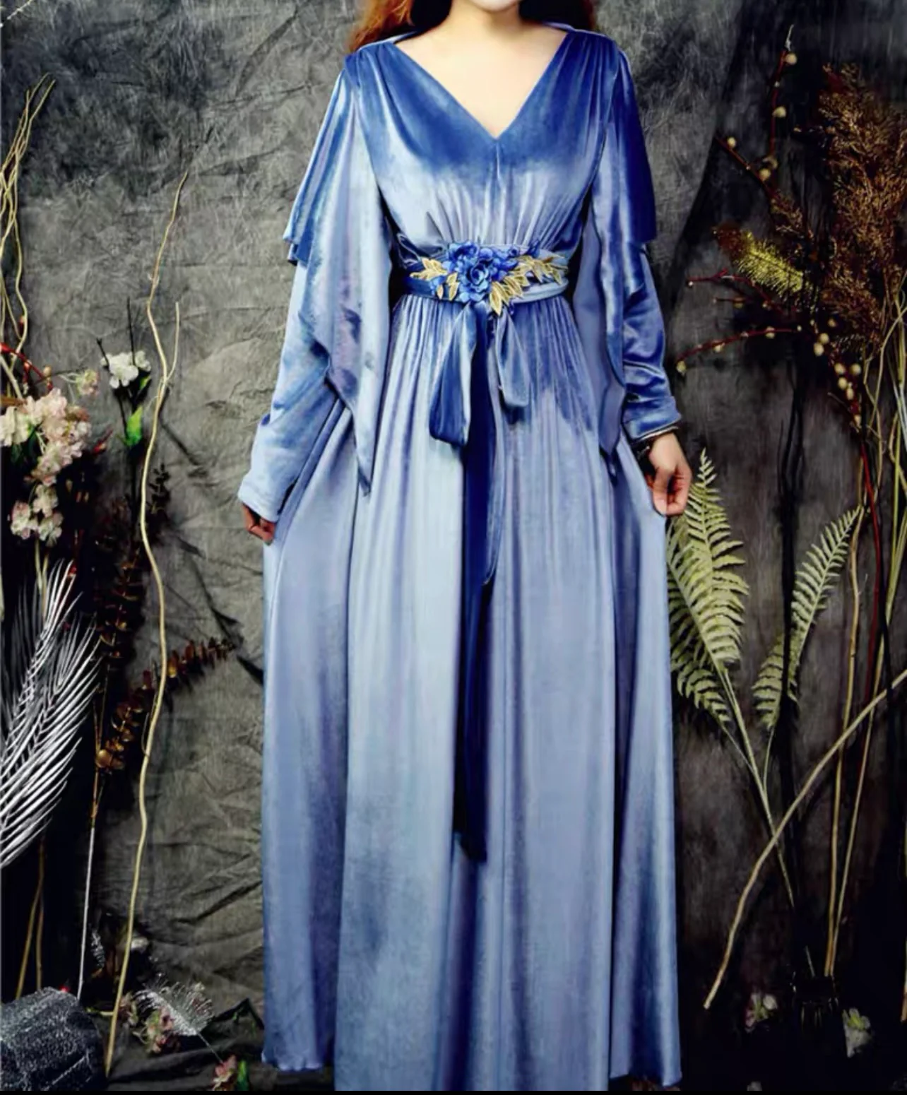 Artemis velvet dress - Image 4