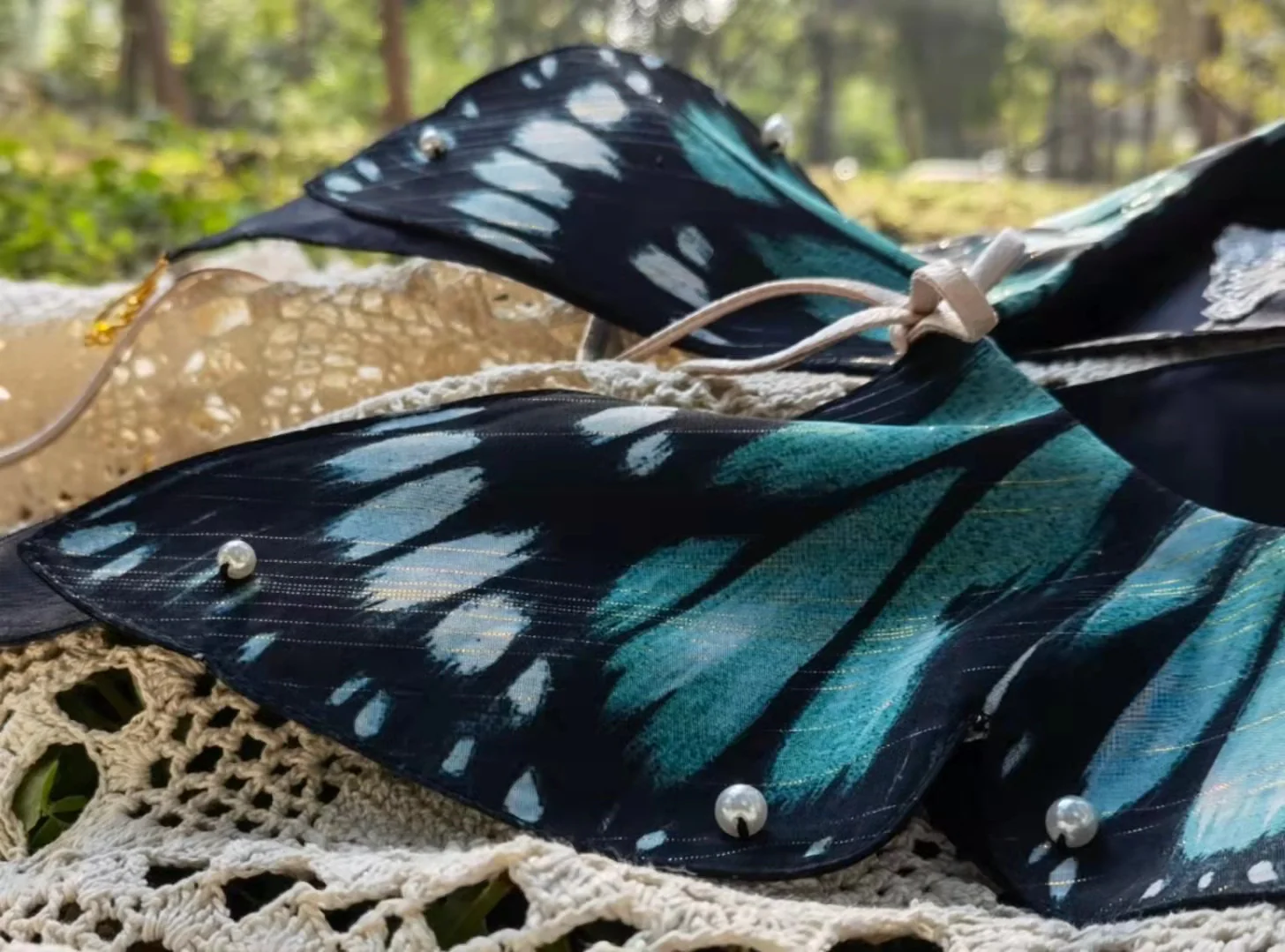 Butterfly garden collar - Image 8