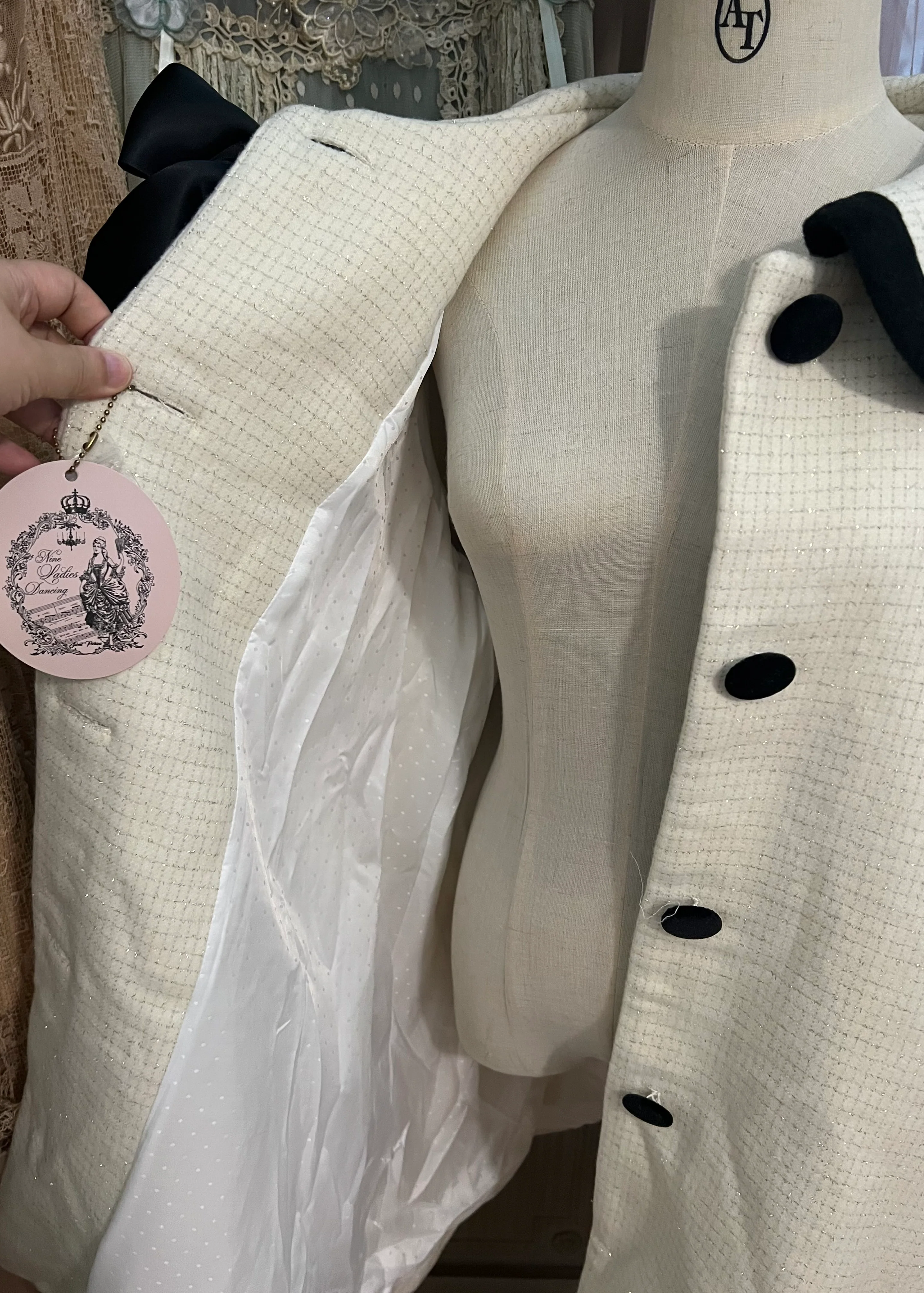 Camelia coat - Image 6