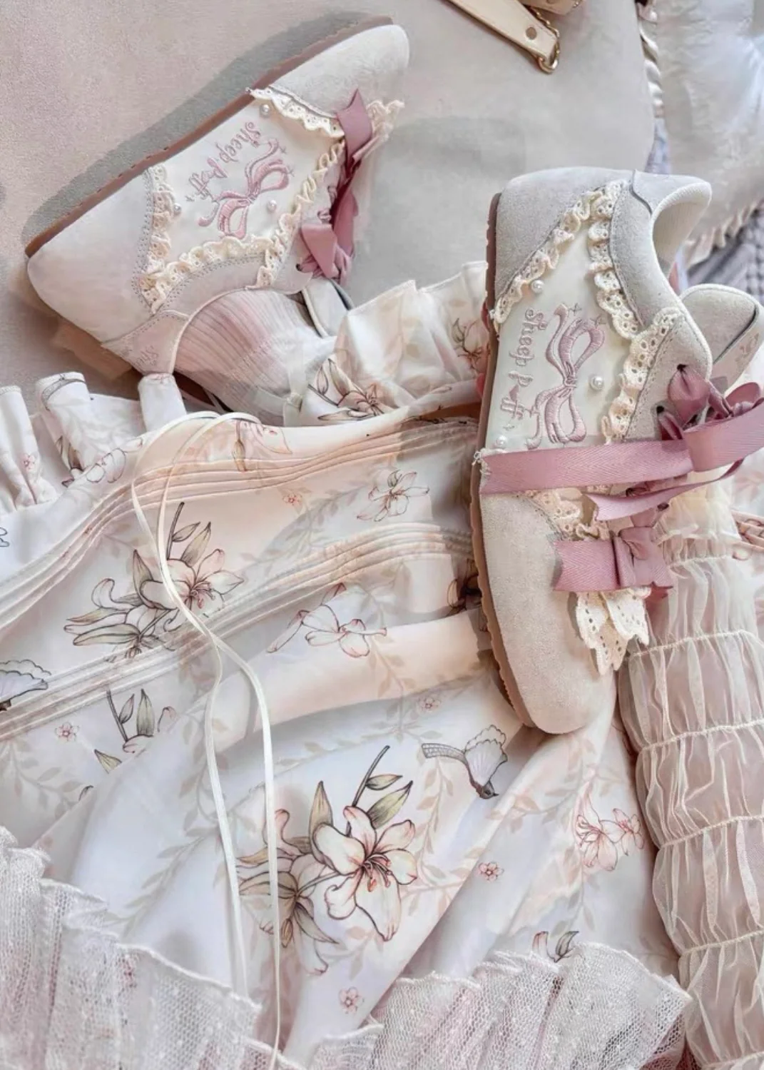 Dollette Sneakers - Image 10