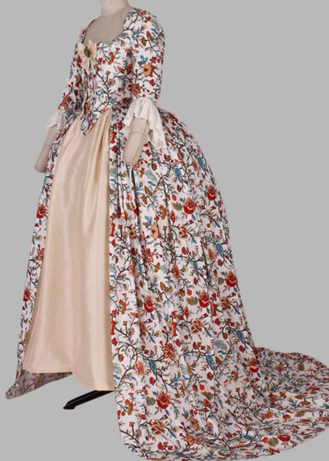 Elizabeth gown - Image 3