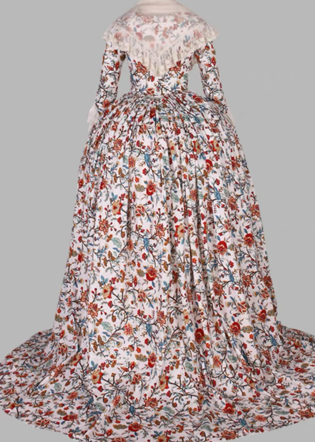 Elizabeth gown - Image 4