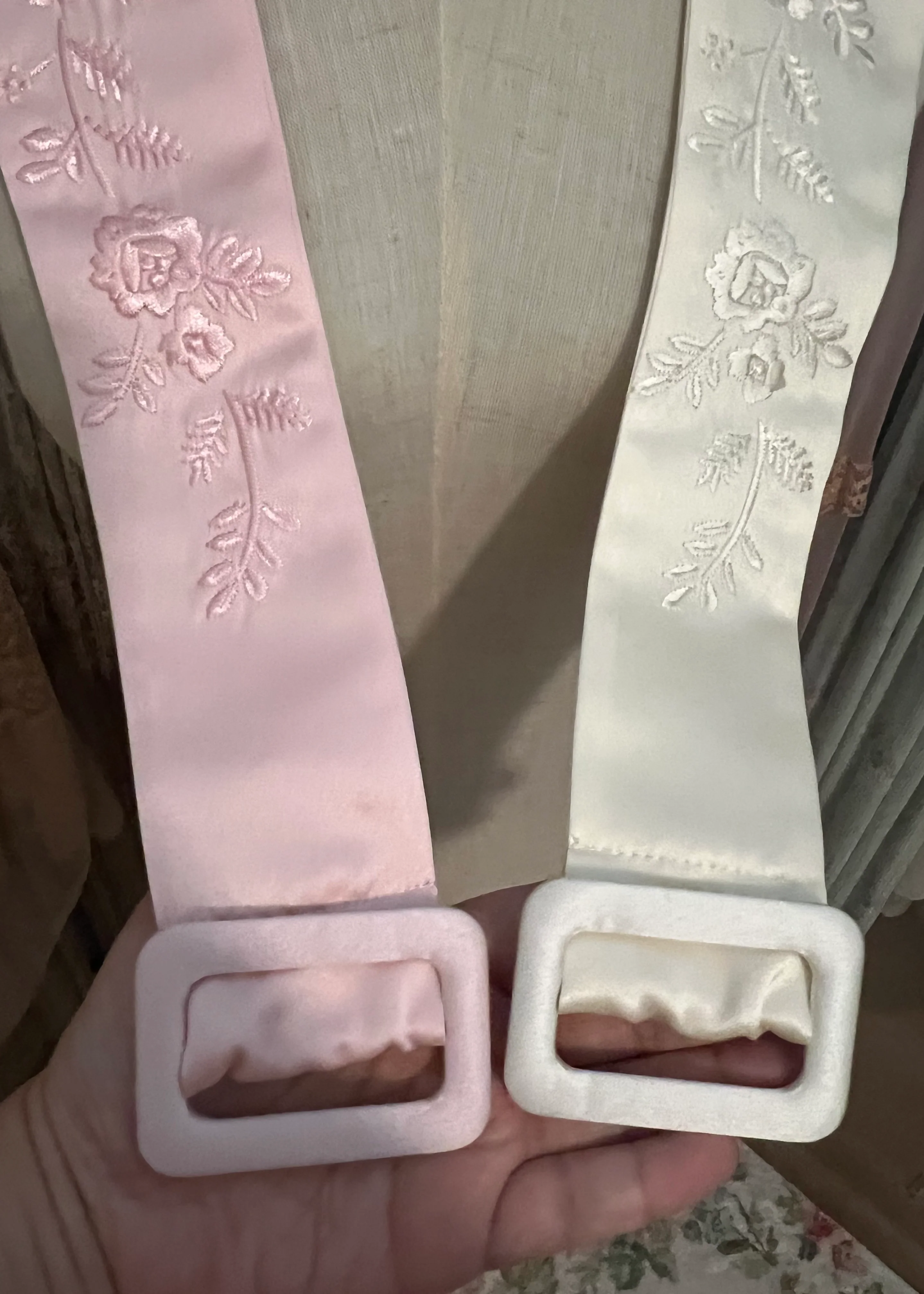 Embroidered belt - Image 10