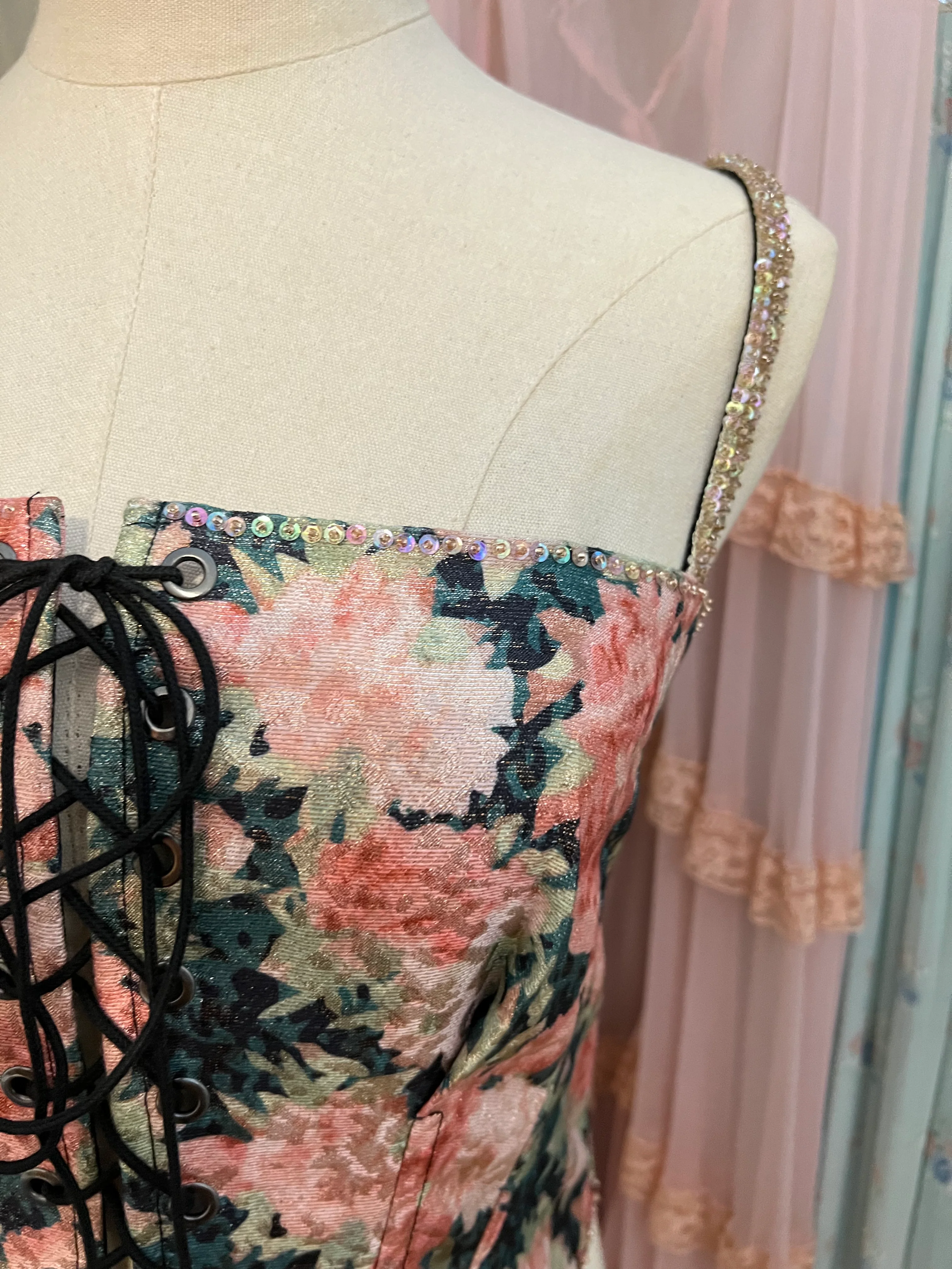 Flowerbomb corset (2 Colors available) - Image 17