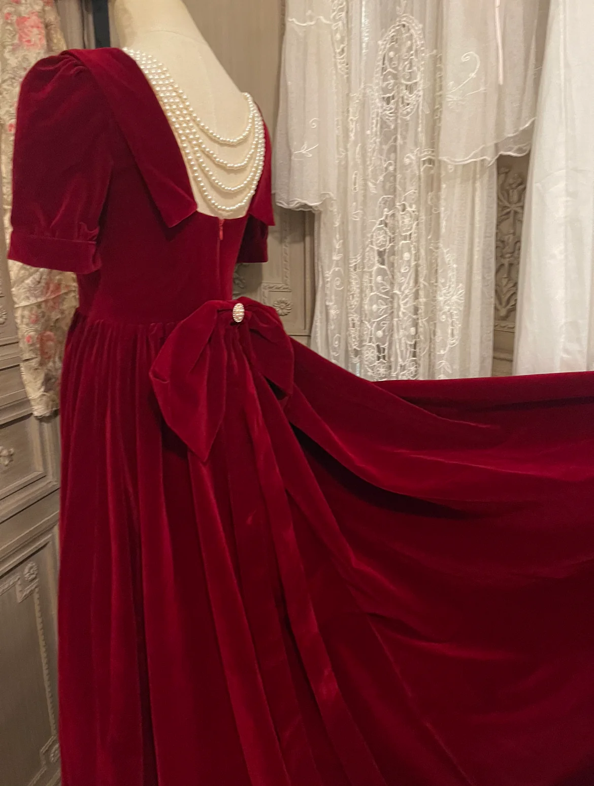 Lady in red dress short sleeves version - Image 5