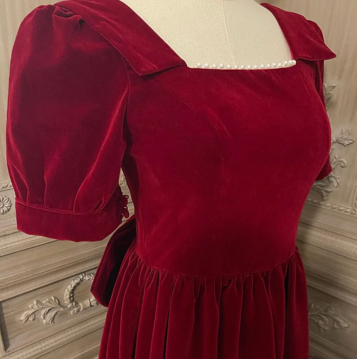 Lady in red dress short sleeves version - Image 6