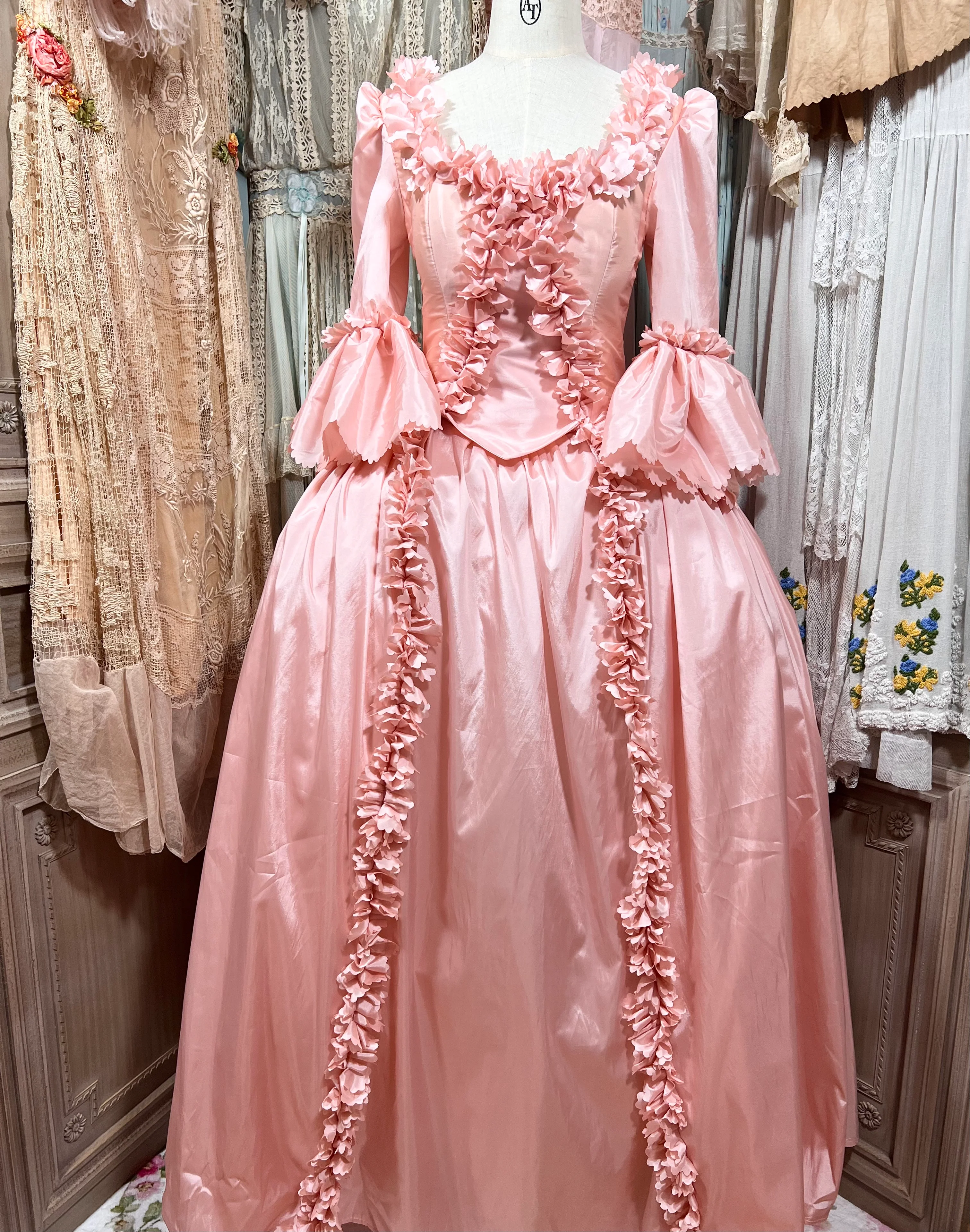 Marie Antoinette gown - Image 12