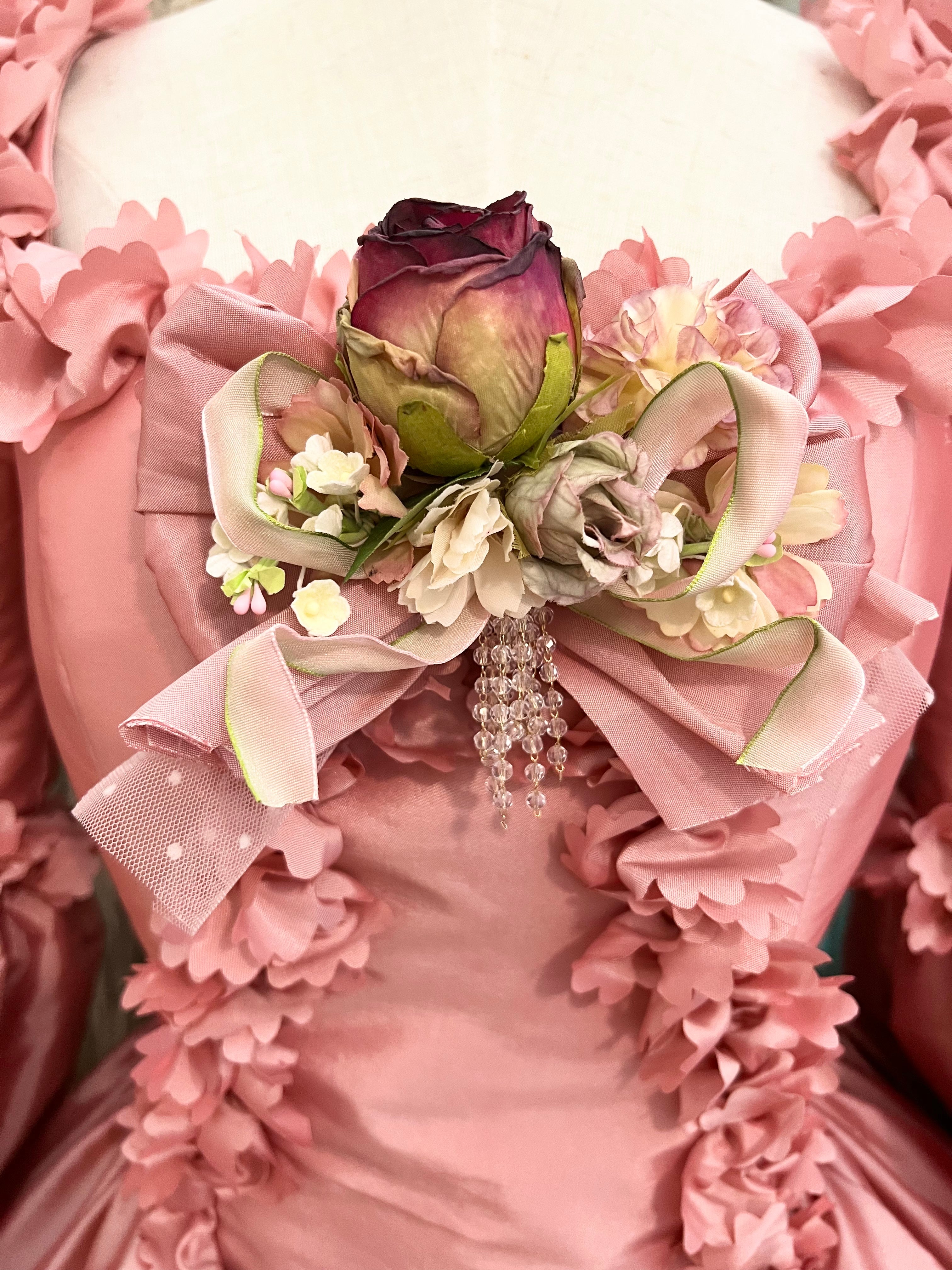 Marie Antoinette gown - Image 34