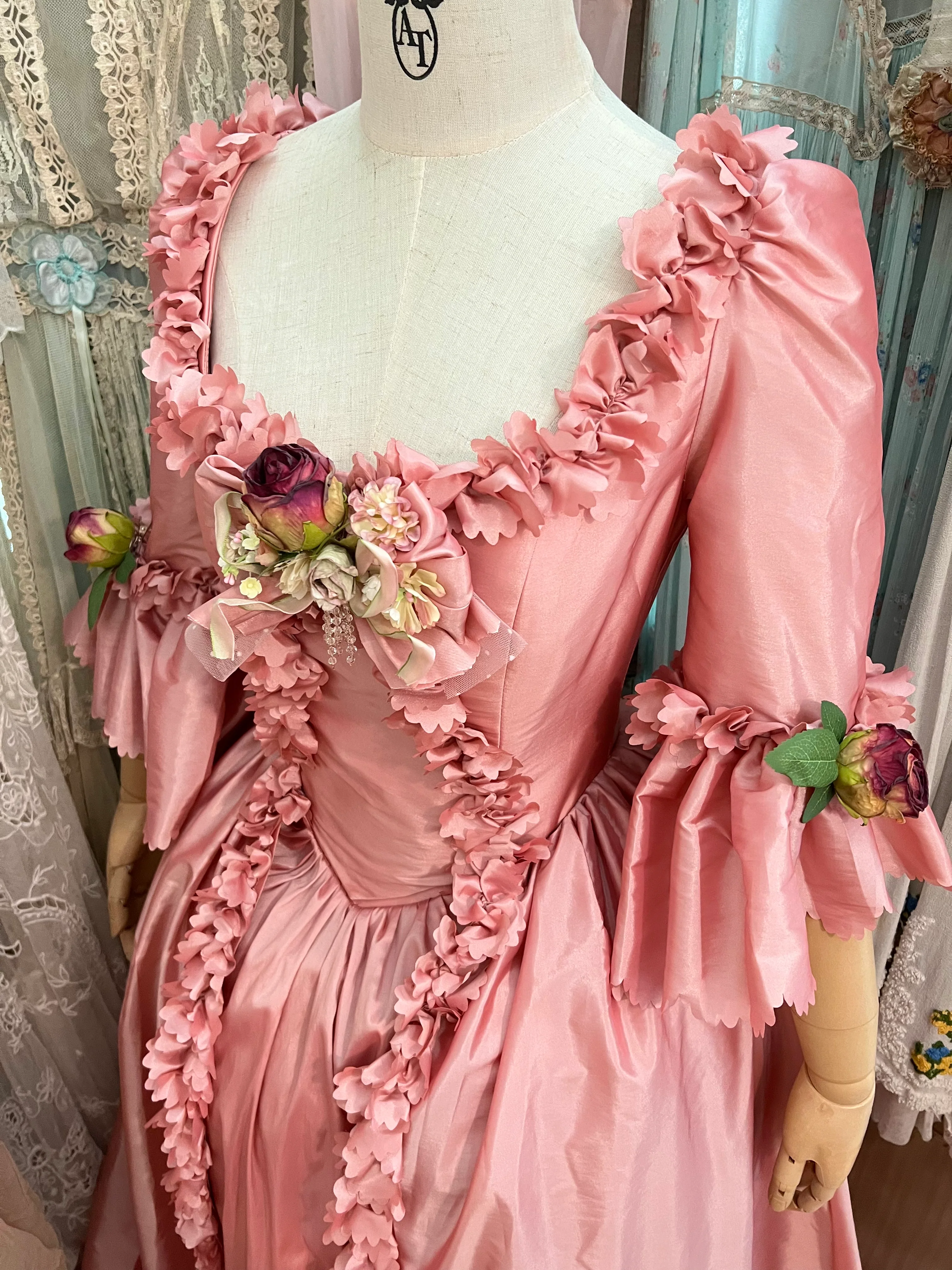 Marie Antoinette gown - Image 35