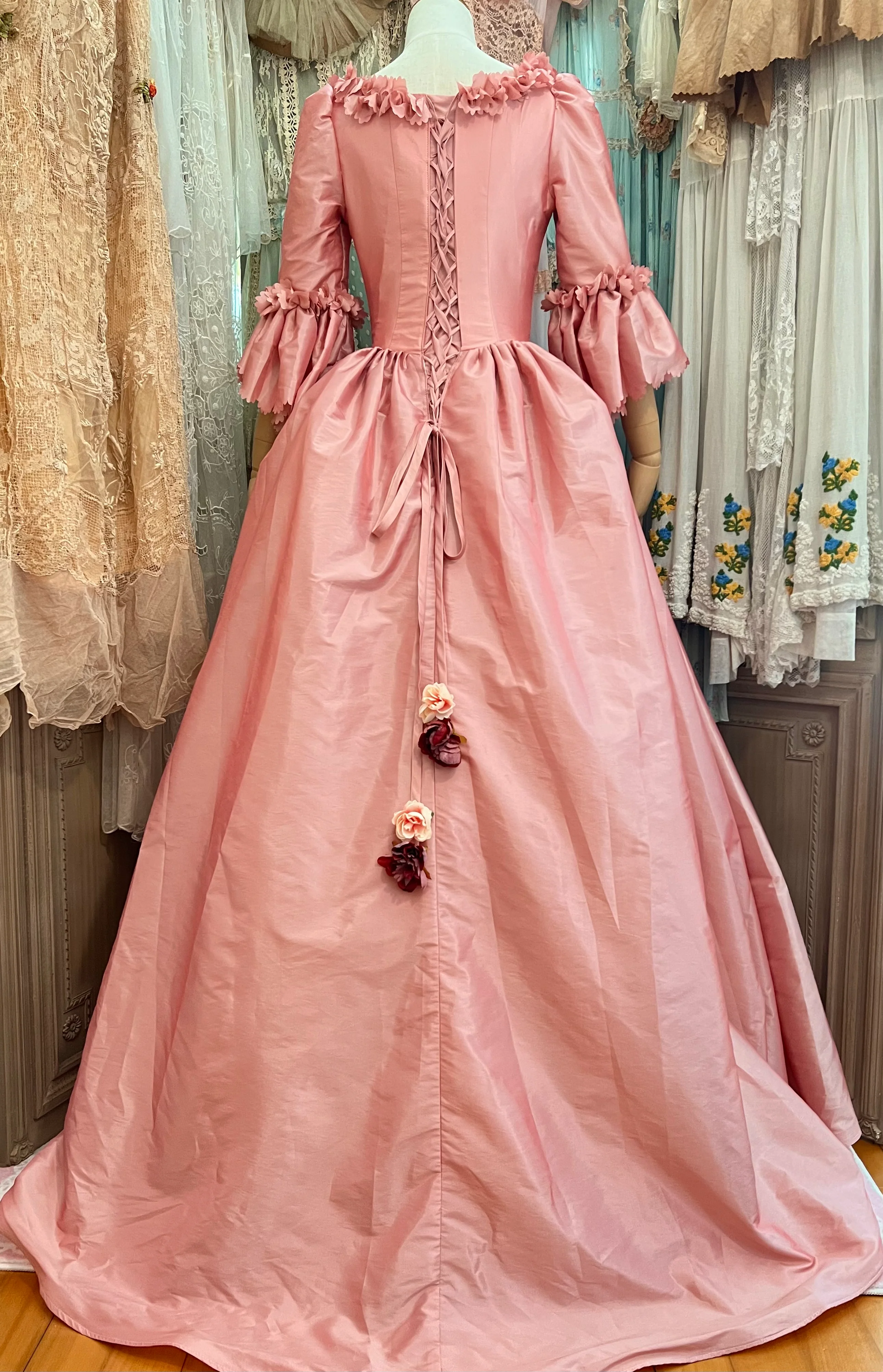 Marie Antoinette gown - Image 42