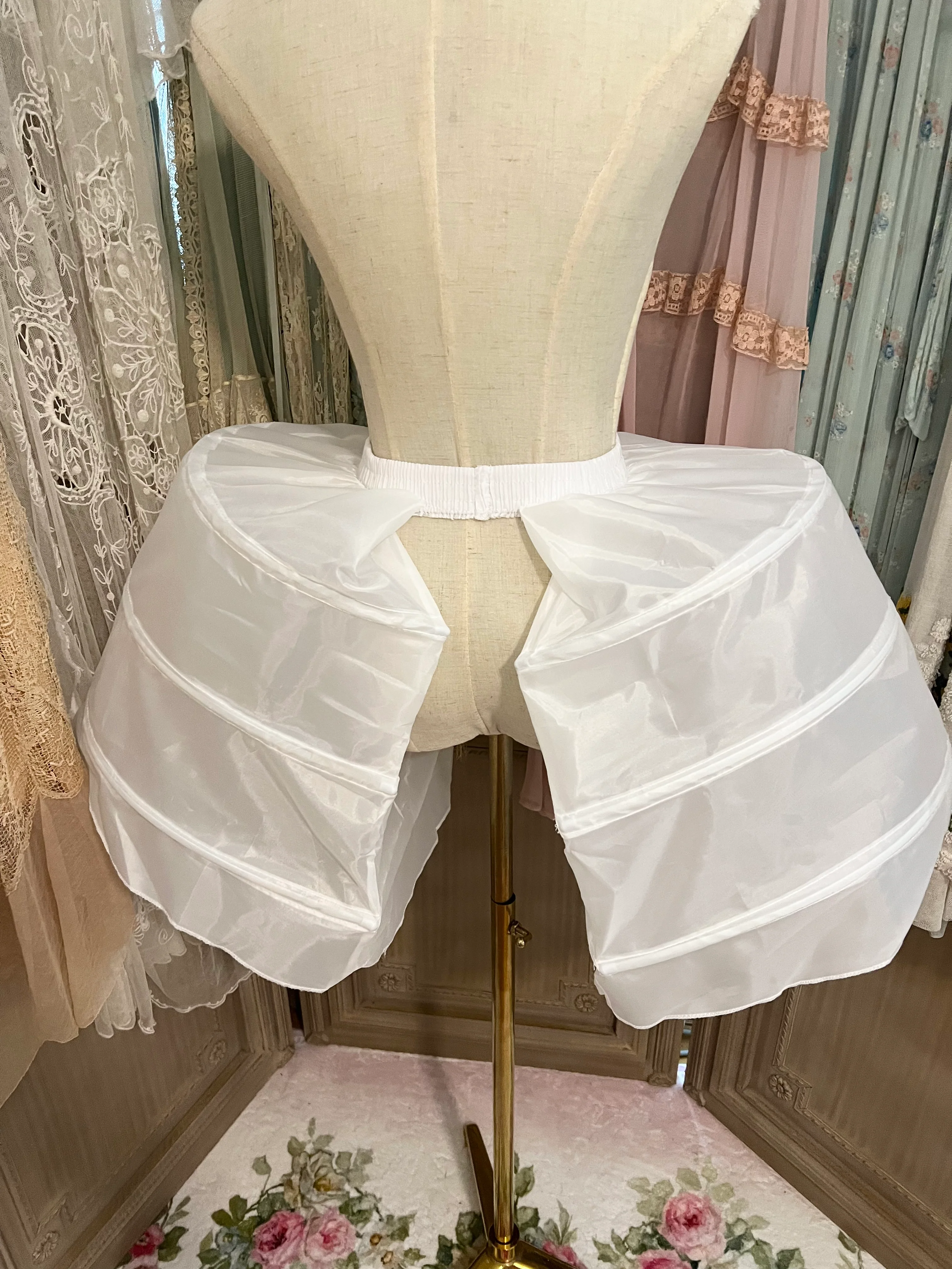 Panniers and Petticoat - Image 9