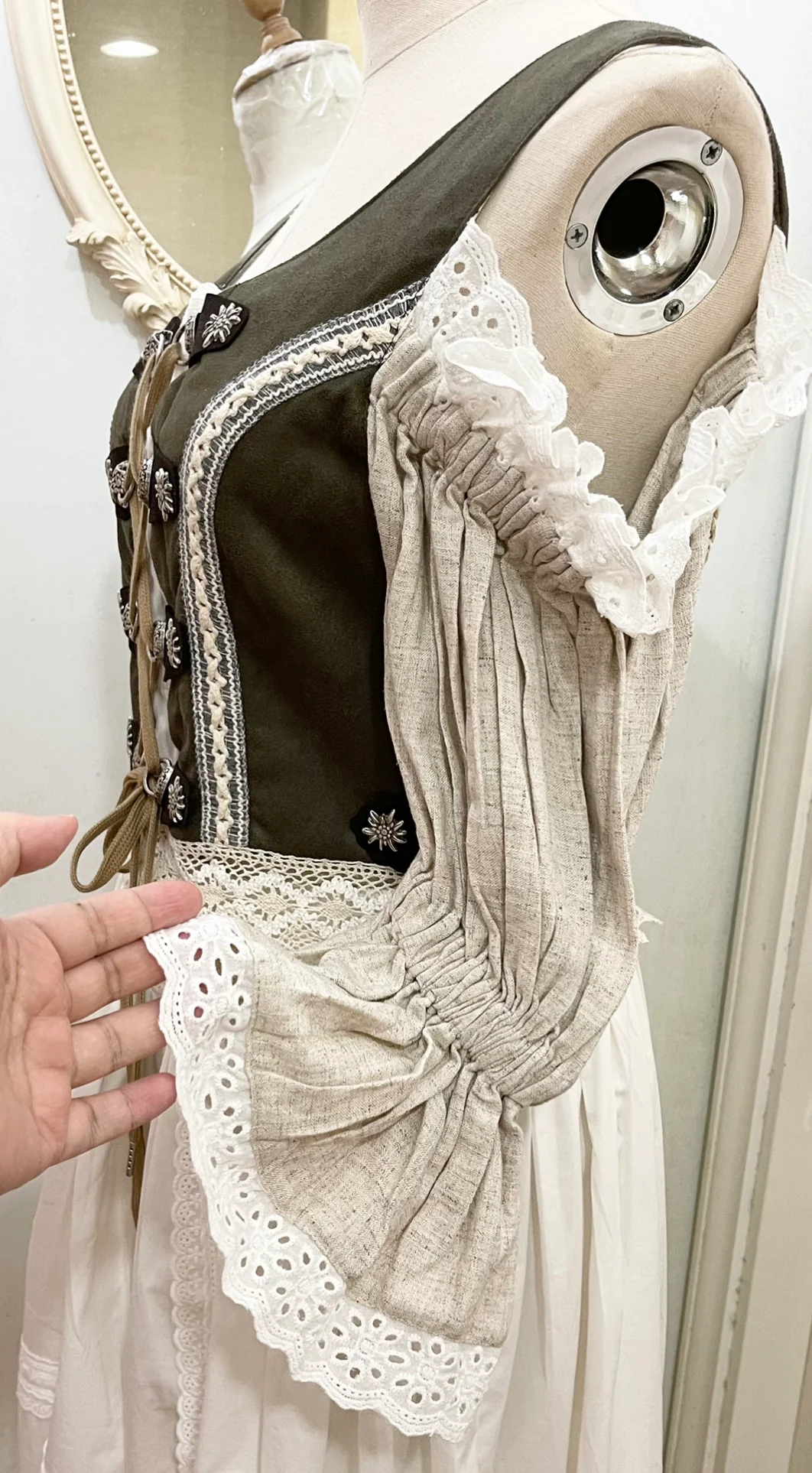 Pirates of Caribbean Top - Image 9