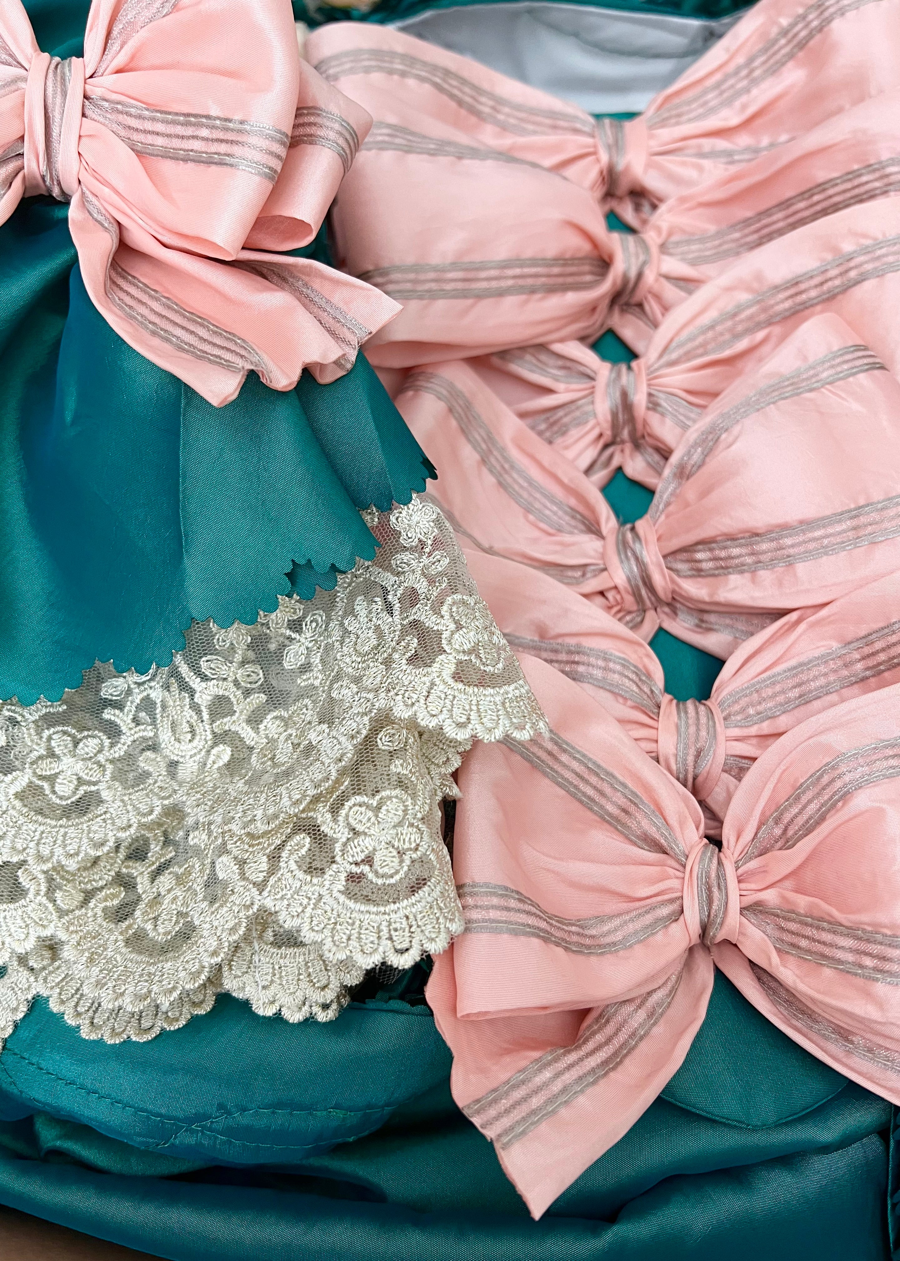 Madame de Pompadour gown - Image 20