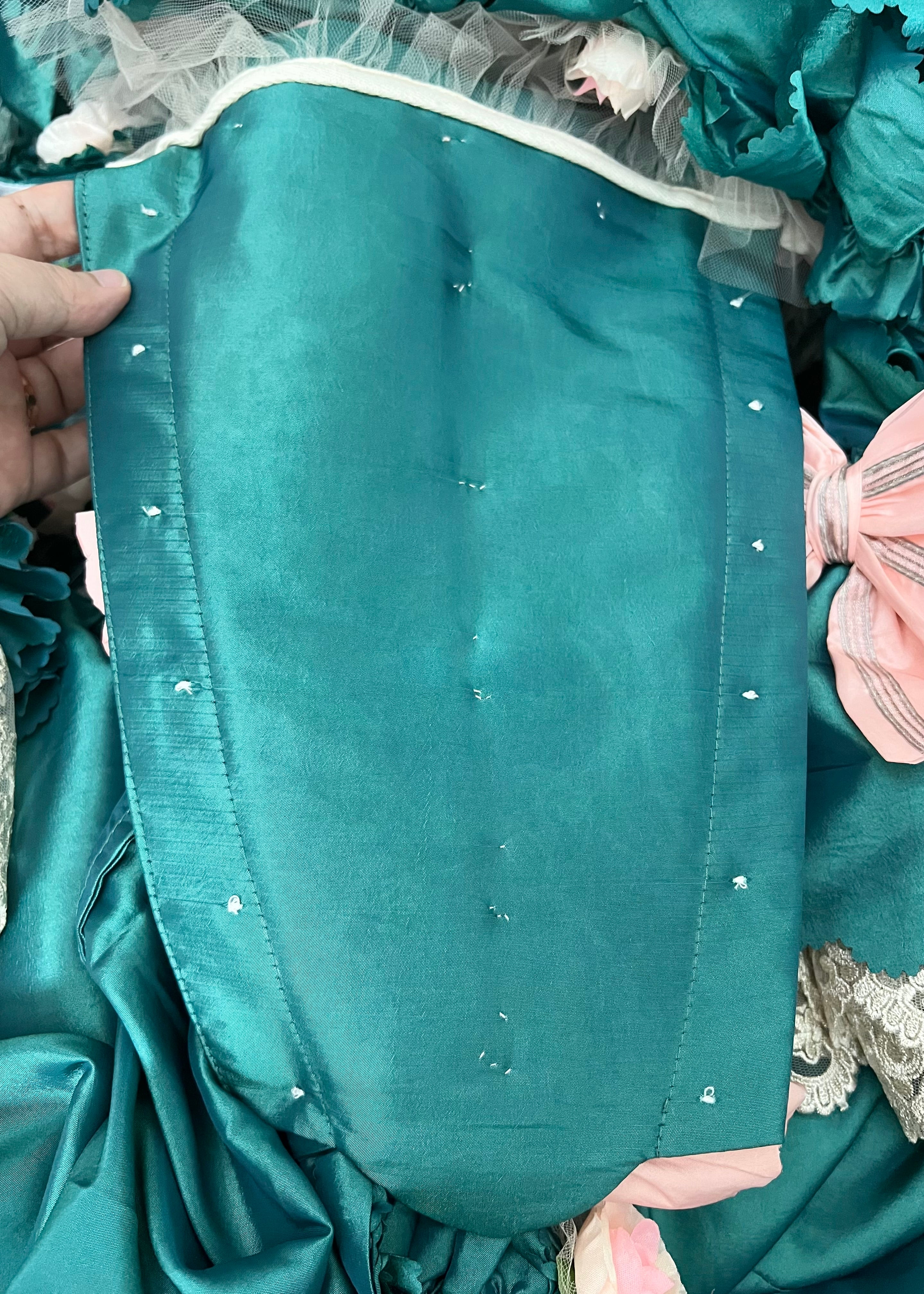 Madame de Pompadour gown - Image 23