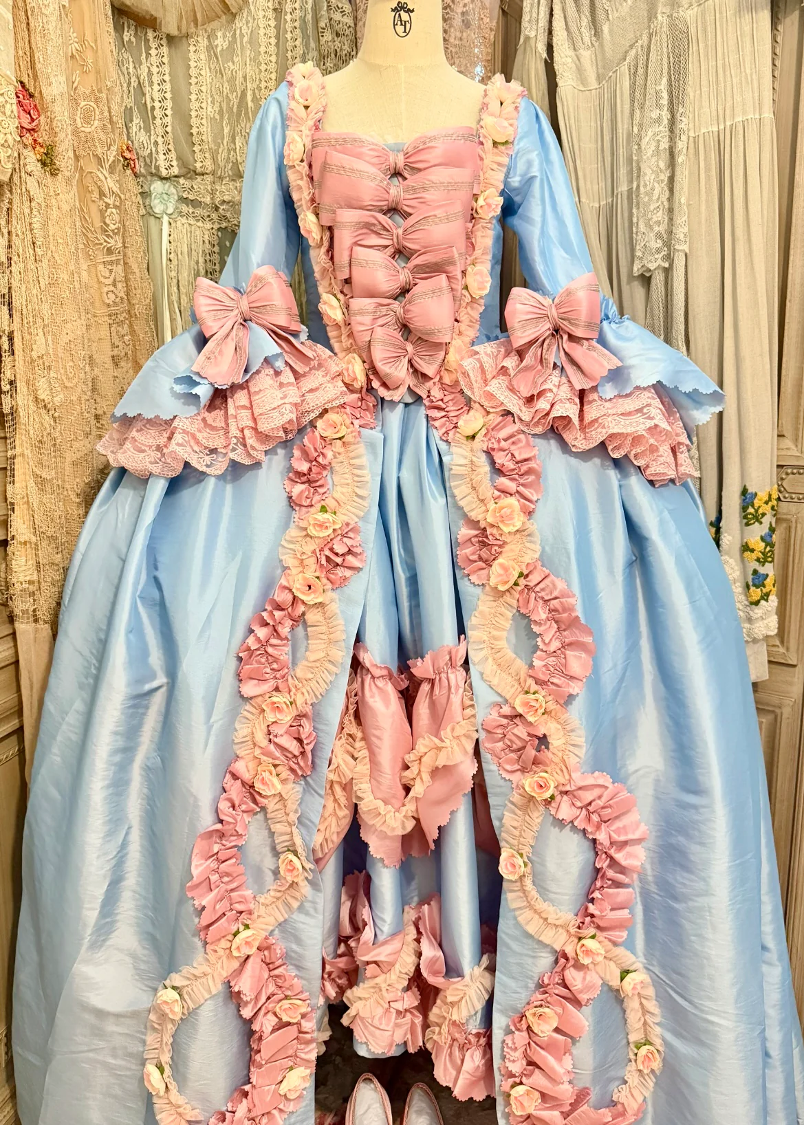 Madame de Pompadour gown - Image 3
