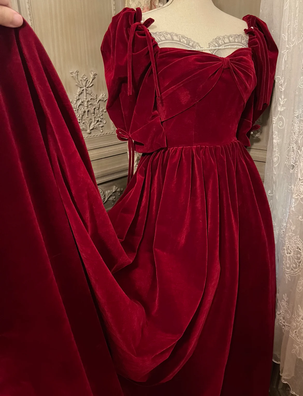 Red velvet party dress - Image 4
