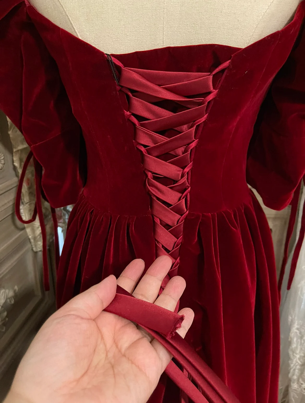 Red velvet party dress deluxe version - Image 10