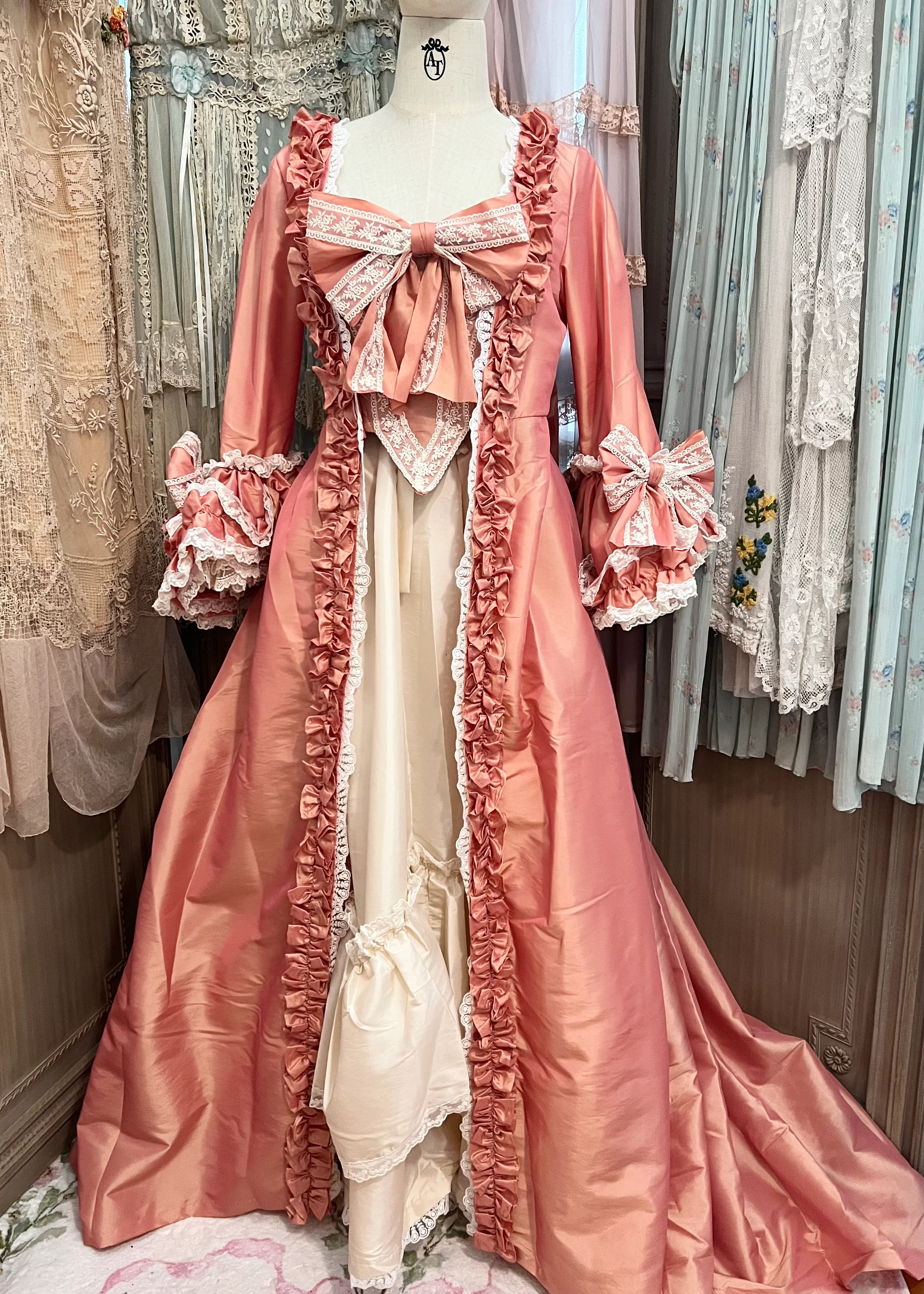 Versailles Robe à la française - Image 11