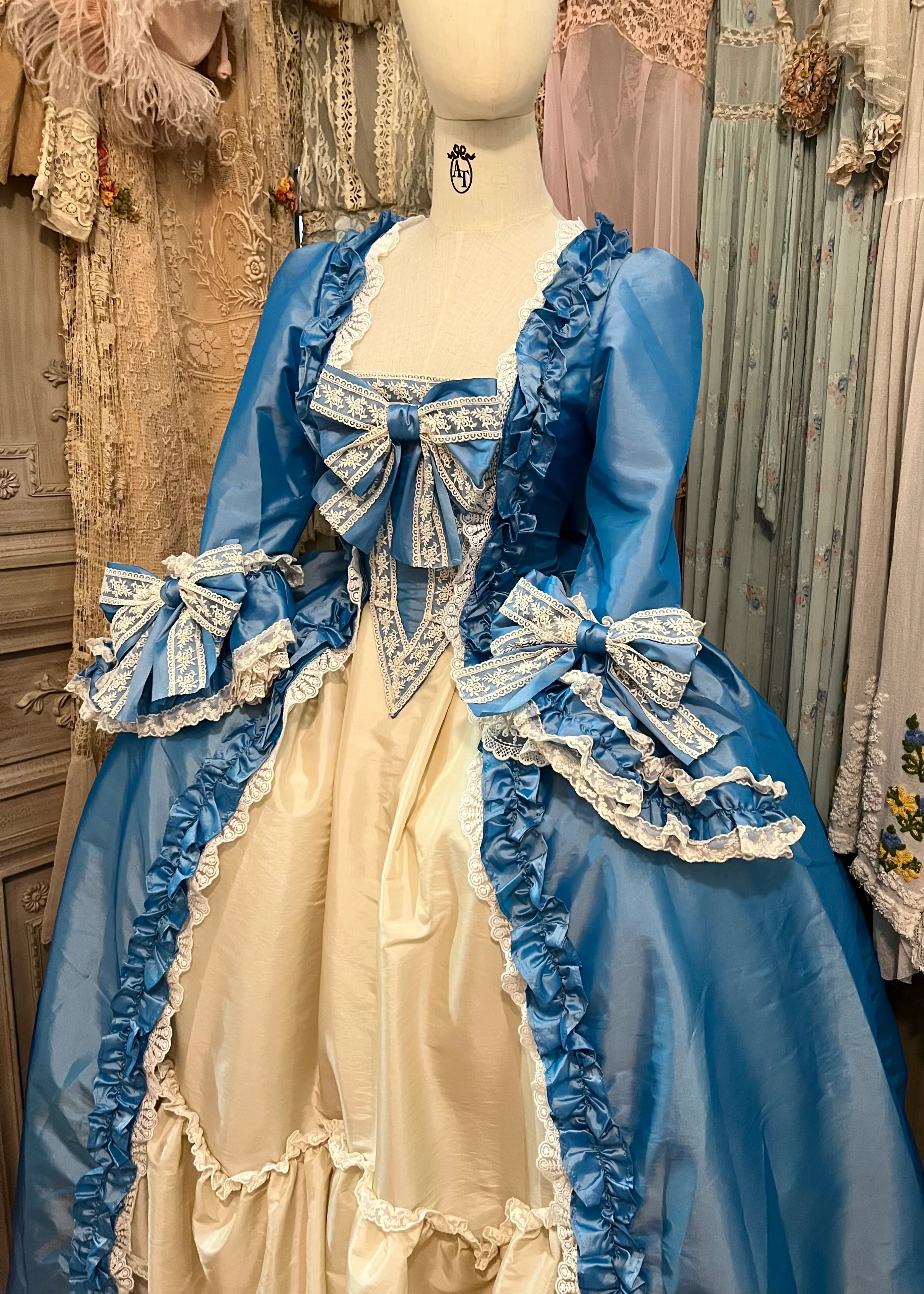 Versailles Robe à la française - Image 14