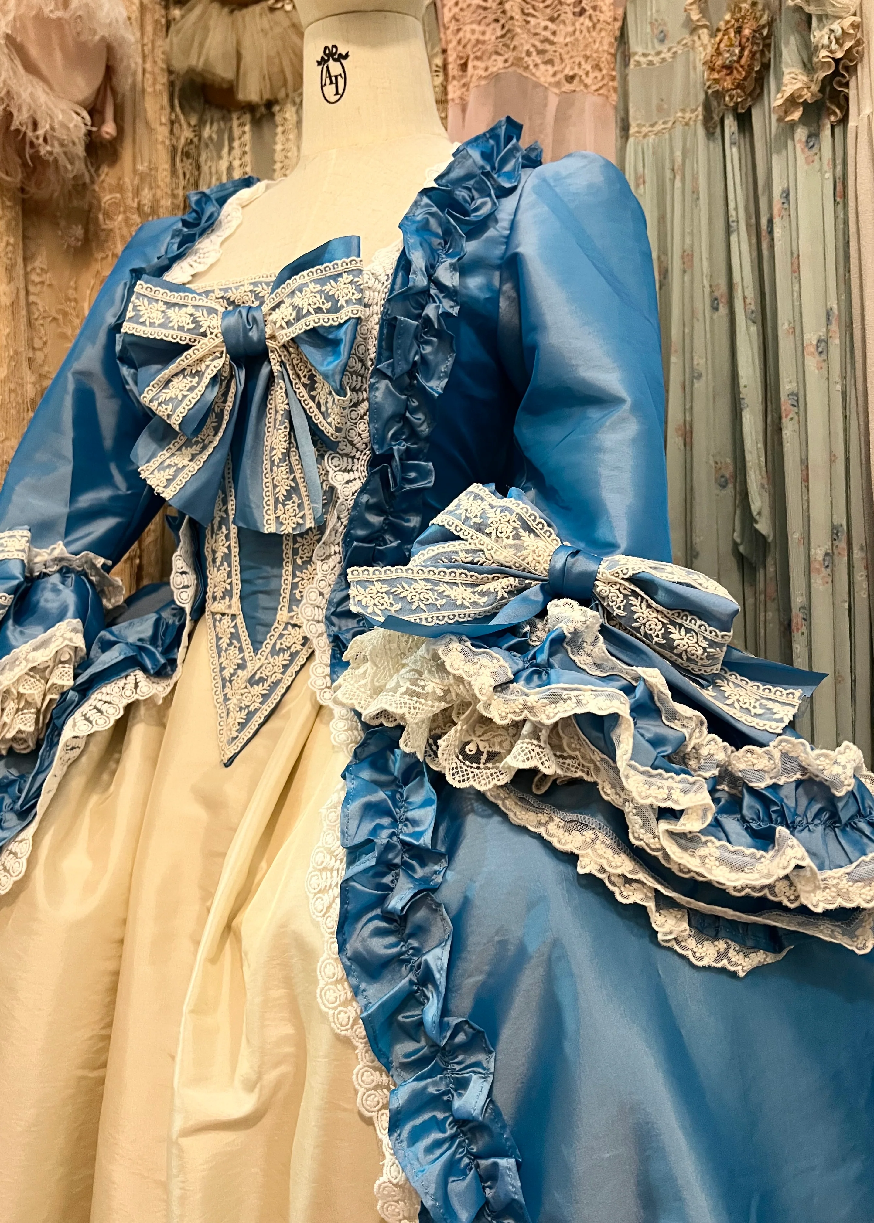 Versailles Robe à la française - Image 16
