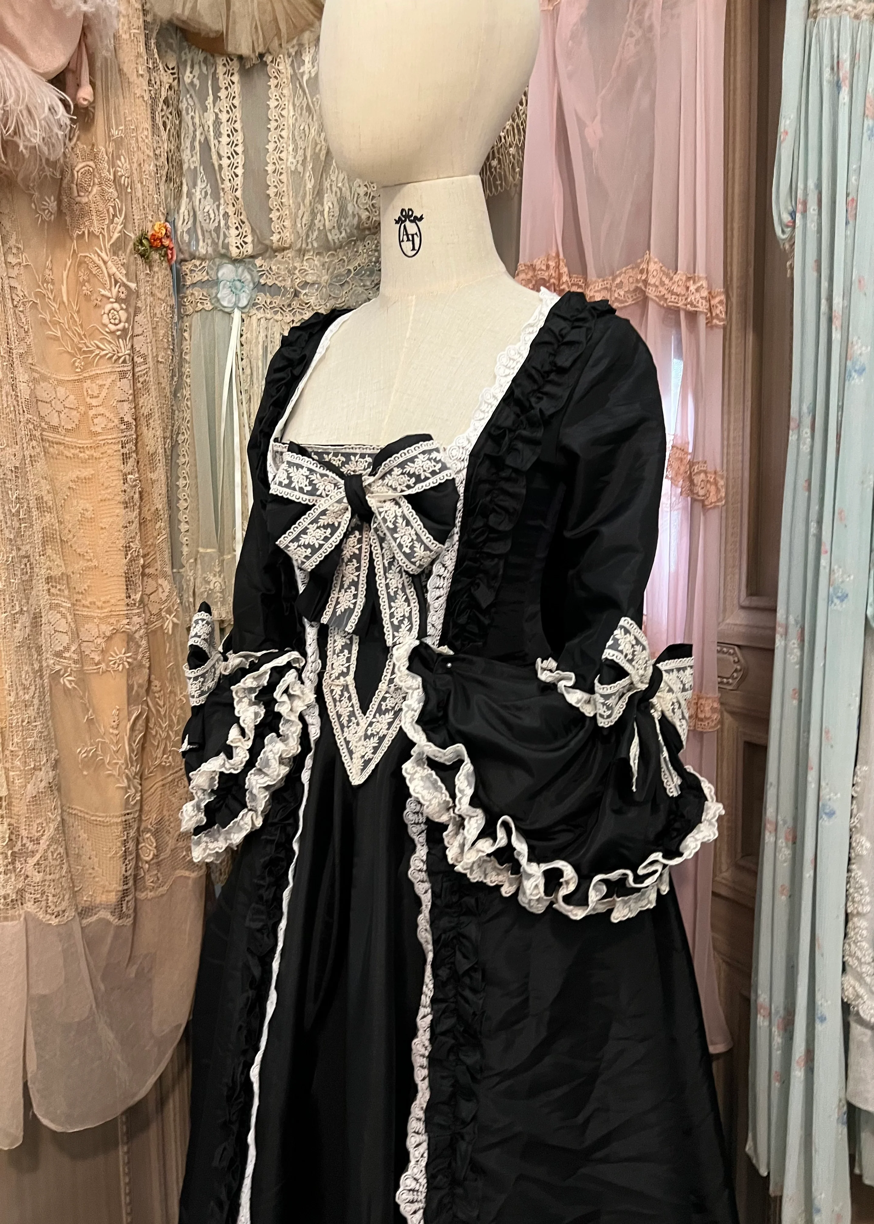 Versailles Robe à la française - Image 18