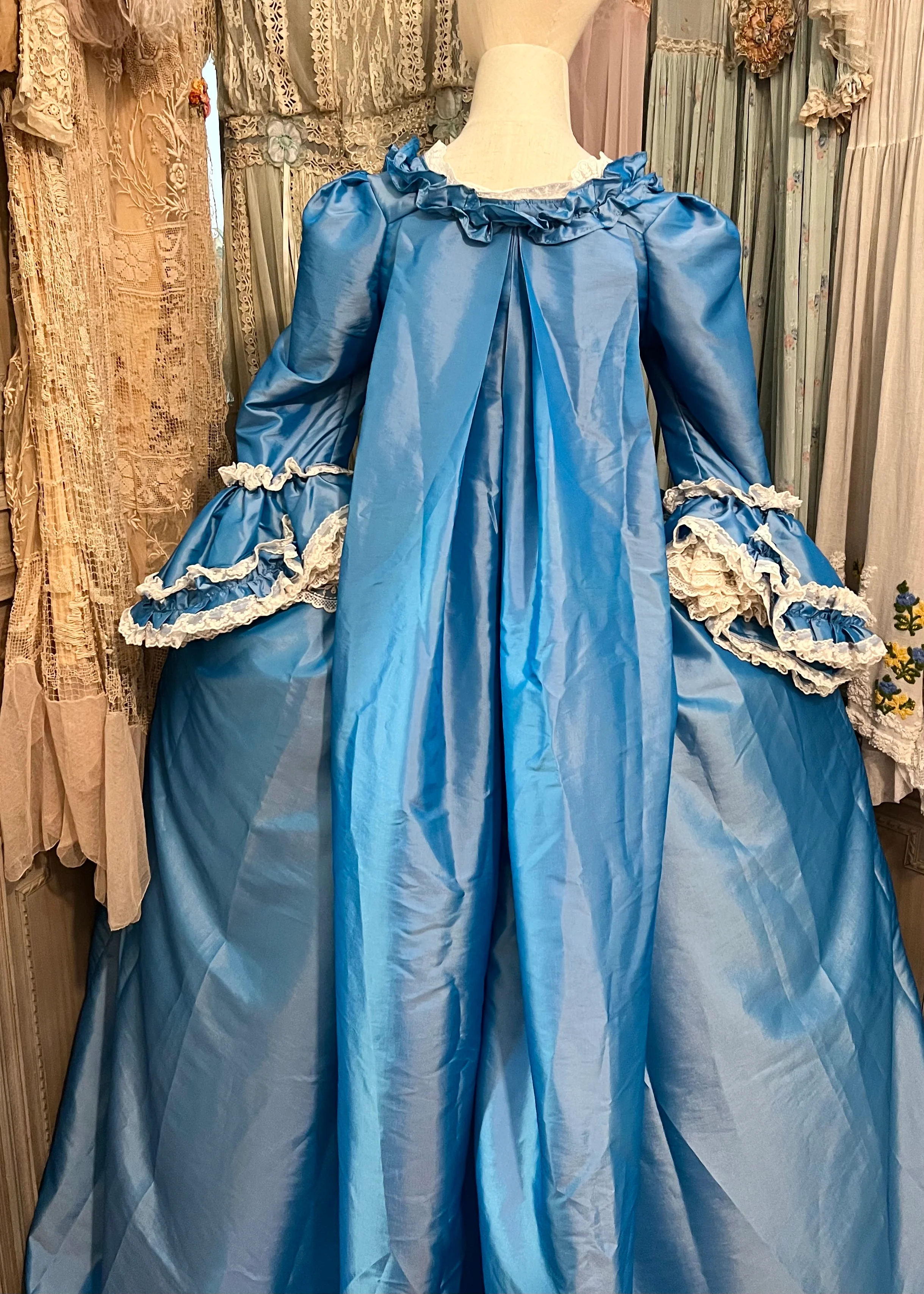 Versailles Robe à la française - Image 22