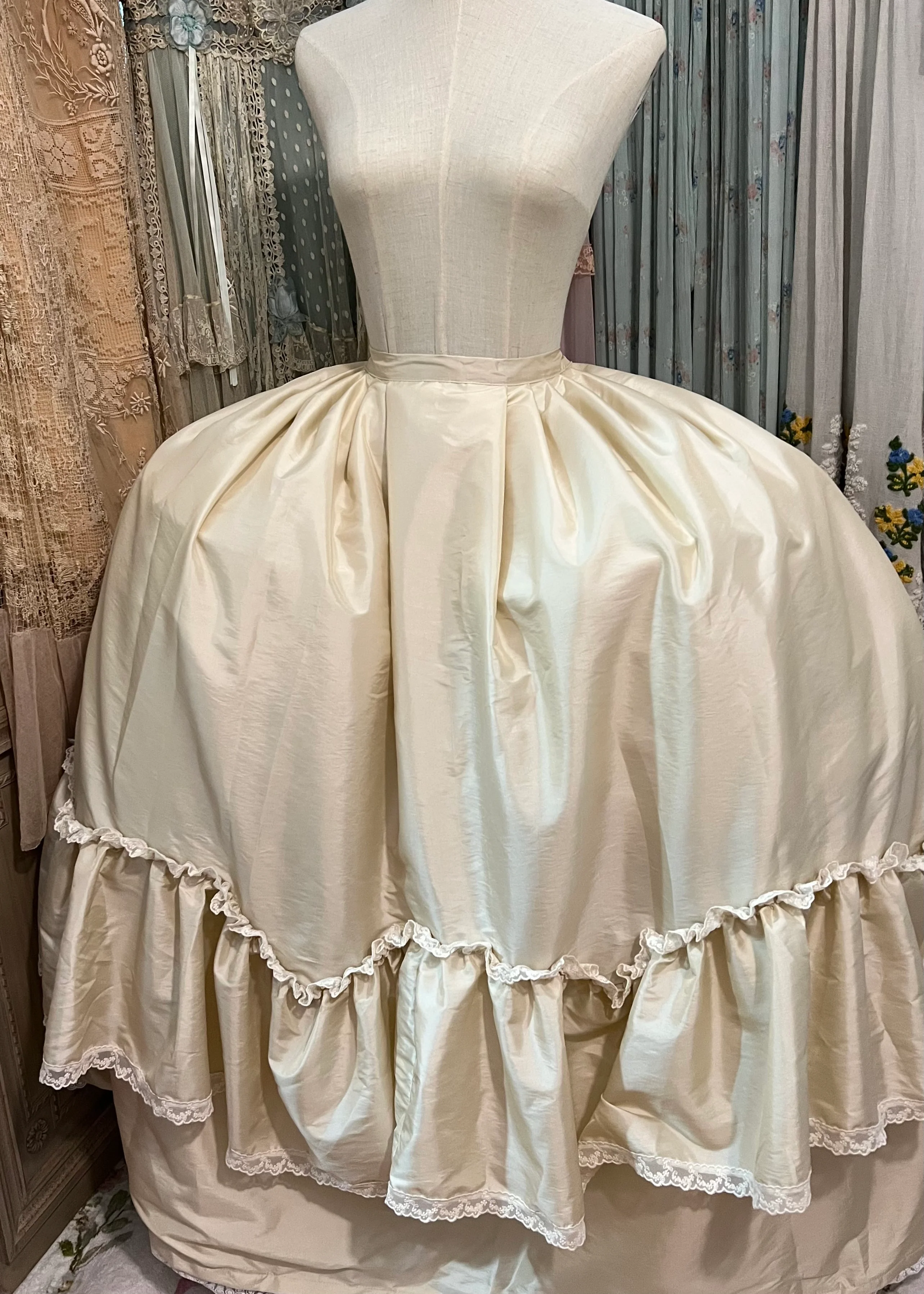 Versailles Robe à la française - Image 24
