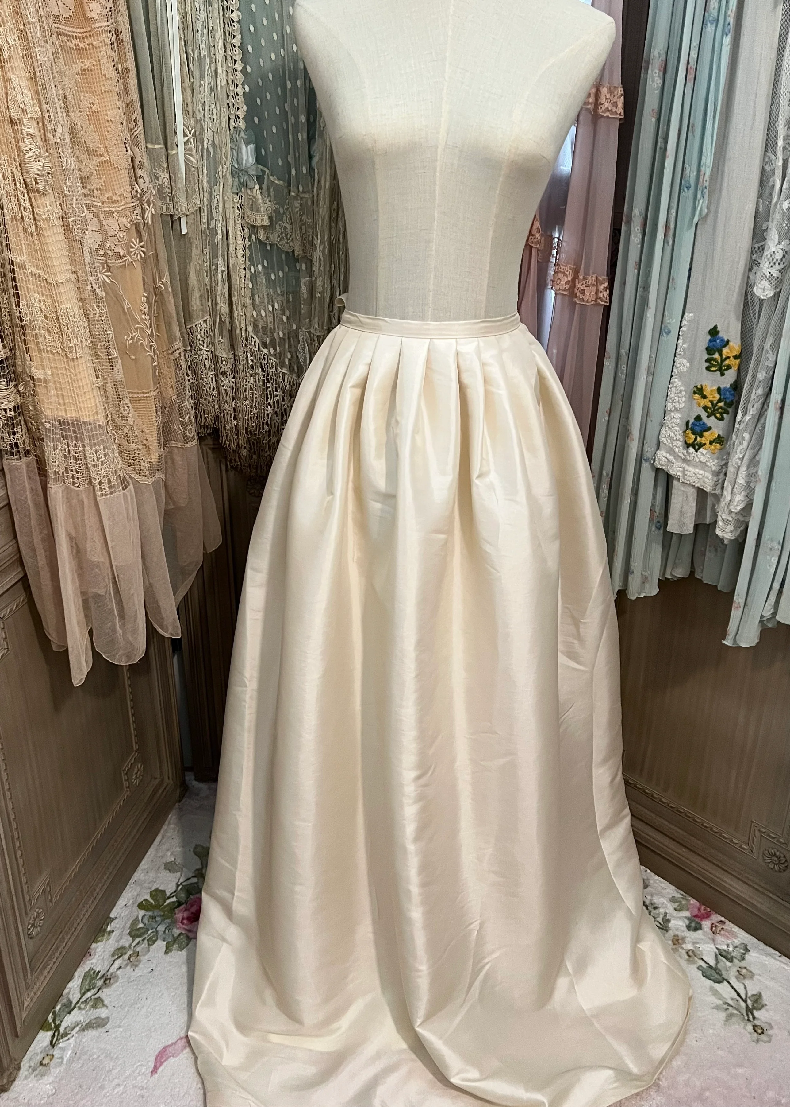 Caroline gown - Image 10