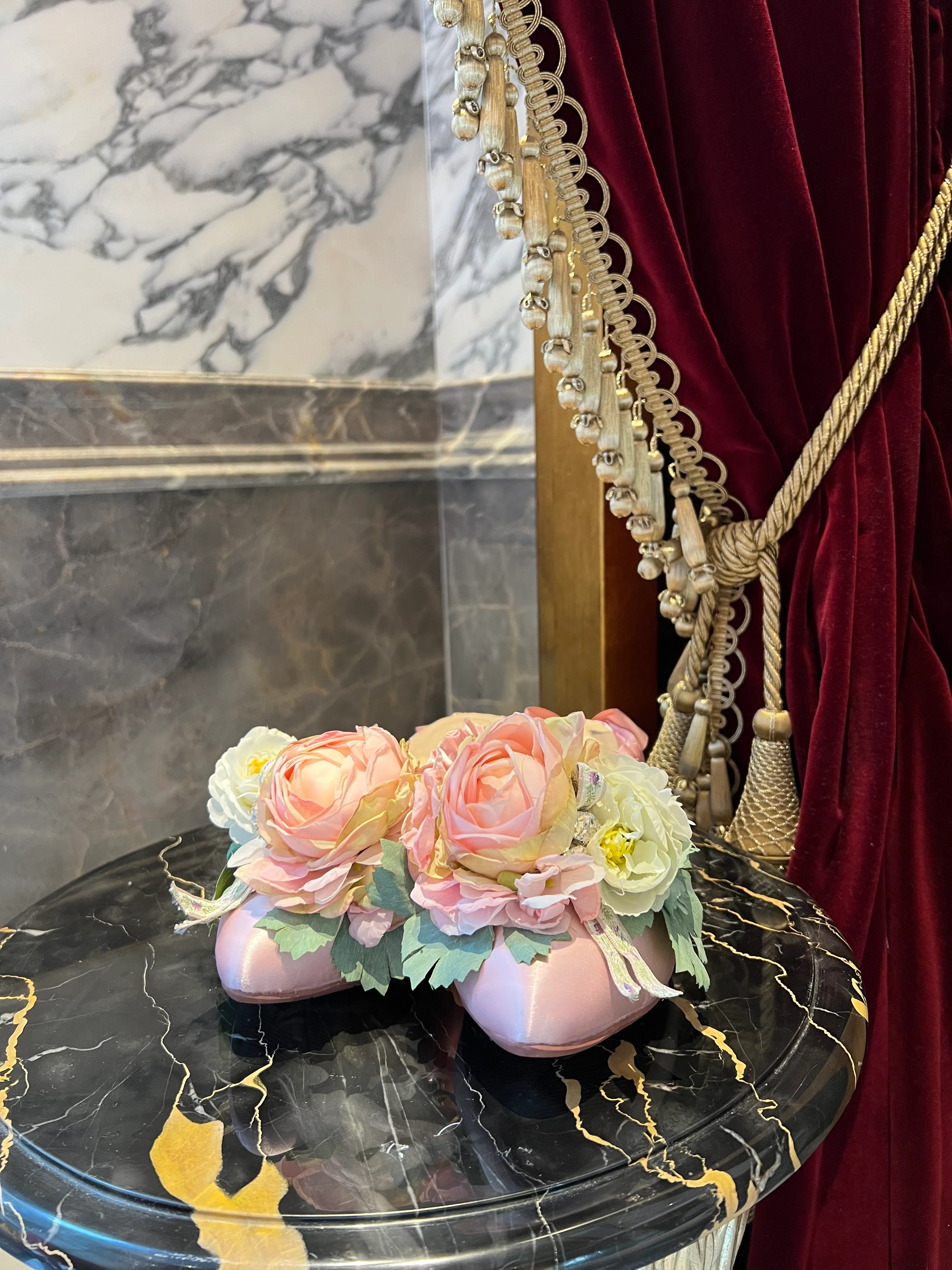 Rococo Revival Chausssures - Image 14