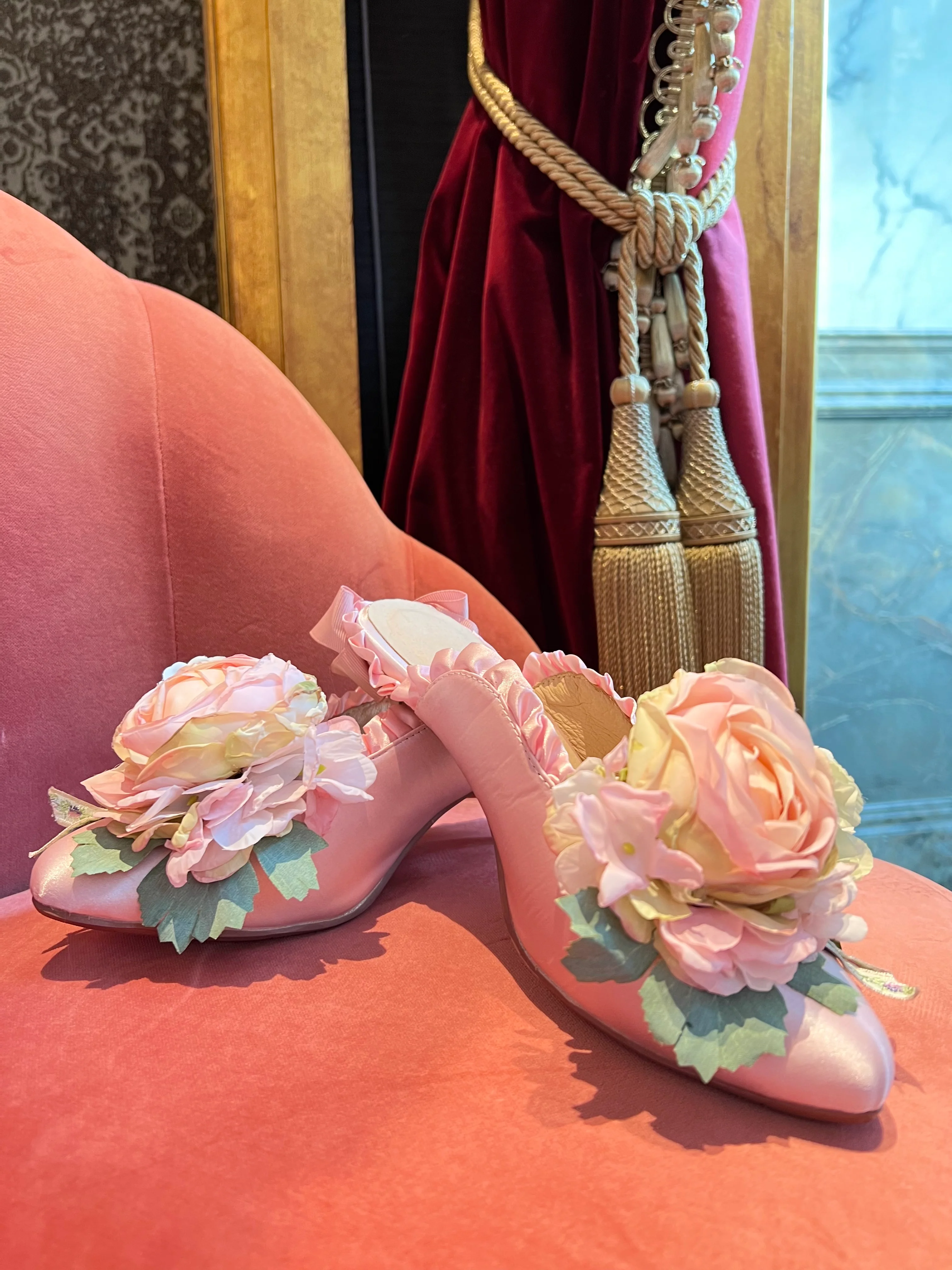 Rococo Revival Chausssures - Image 16