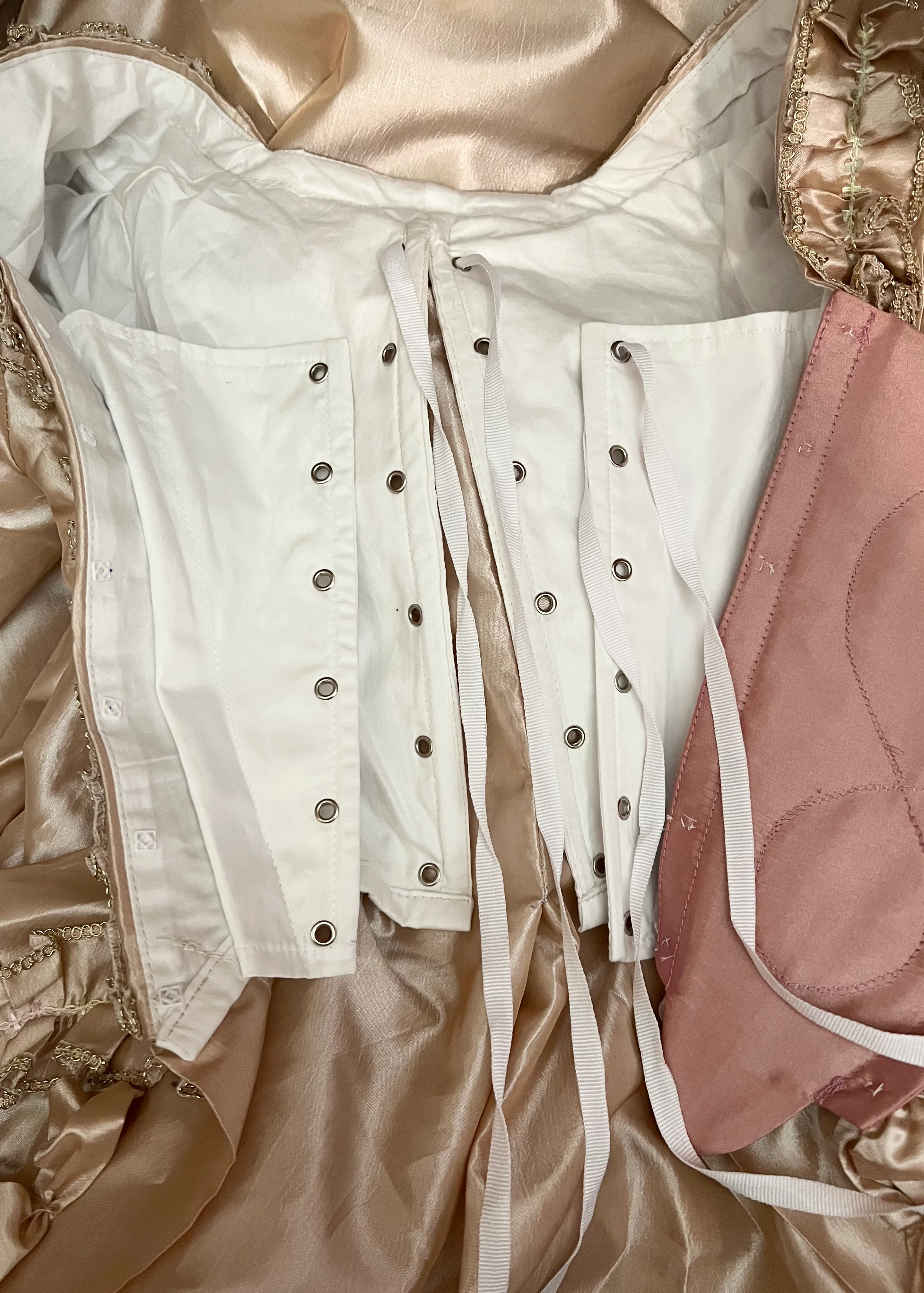 The Duchess Gown - Image 20