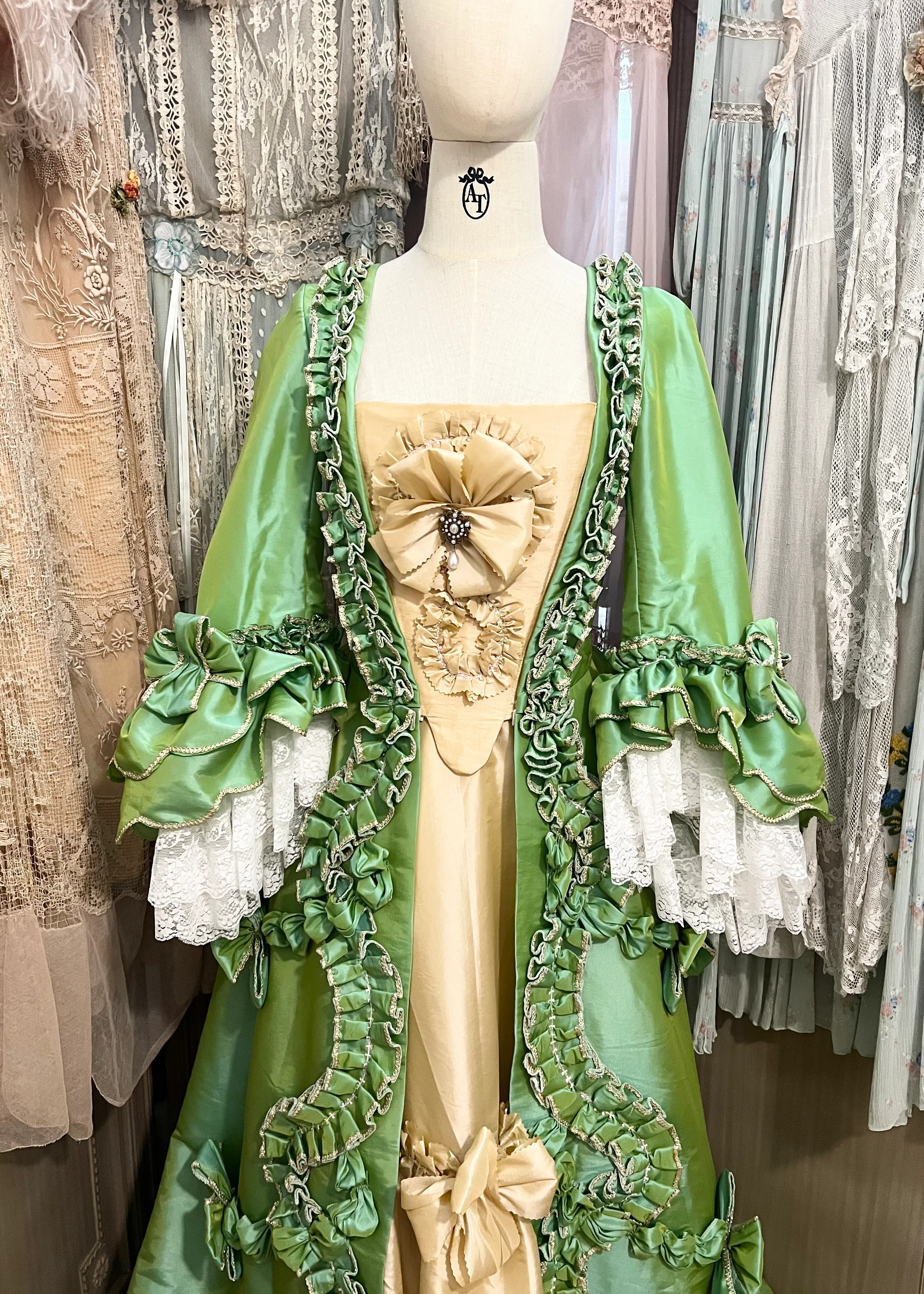 The Duchess Gown - Image 21