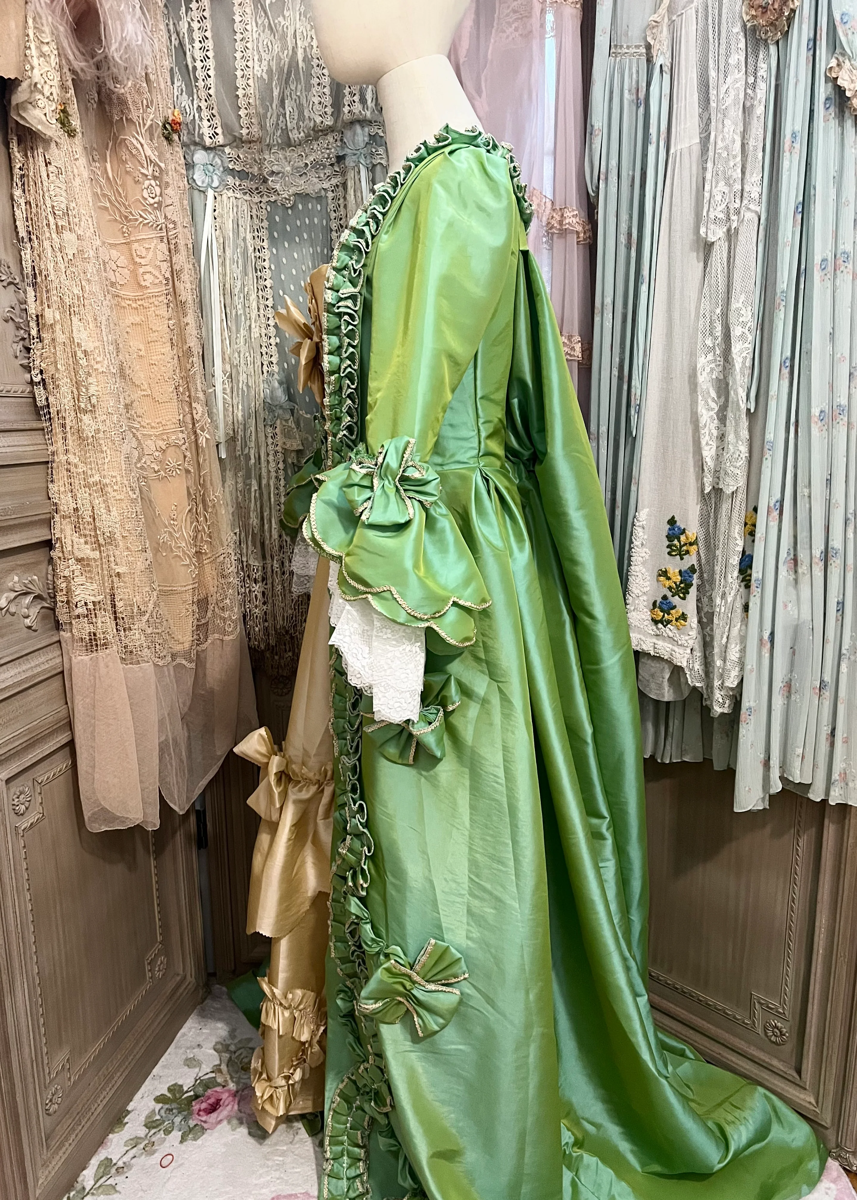 The Duchess Gown - Image 24