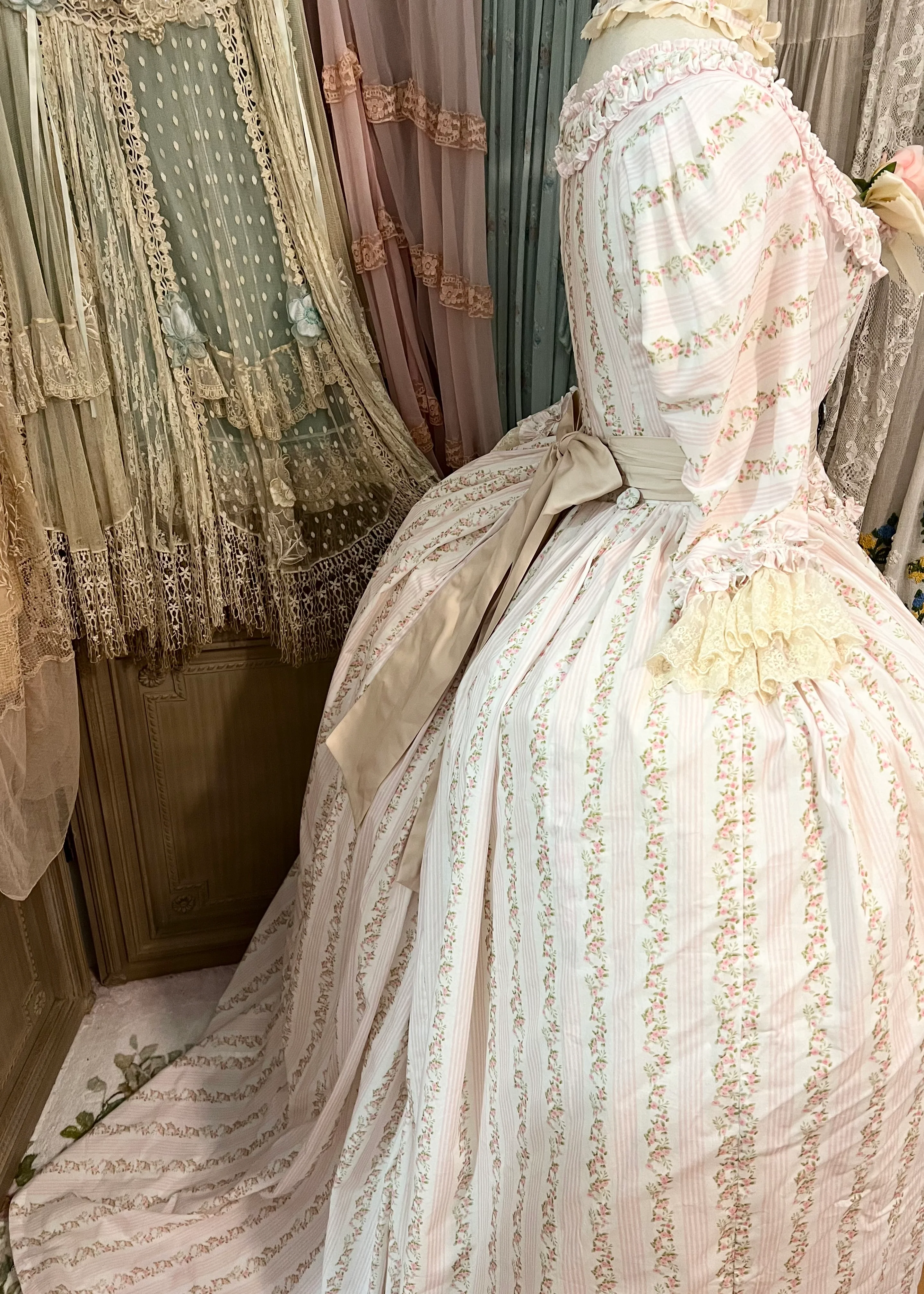 The porcelain gown - Image 12