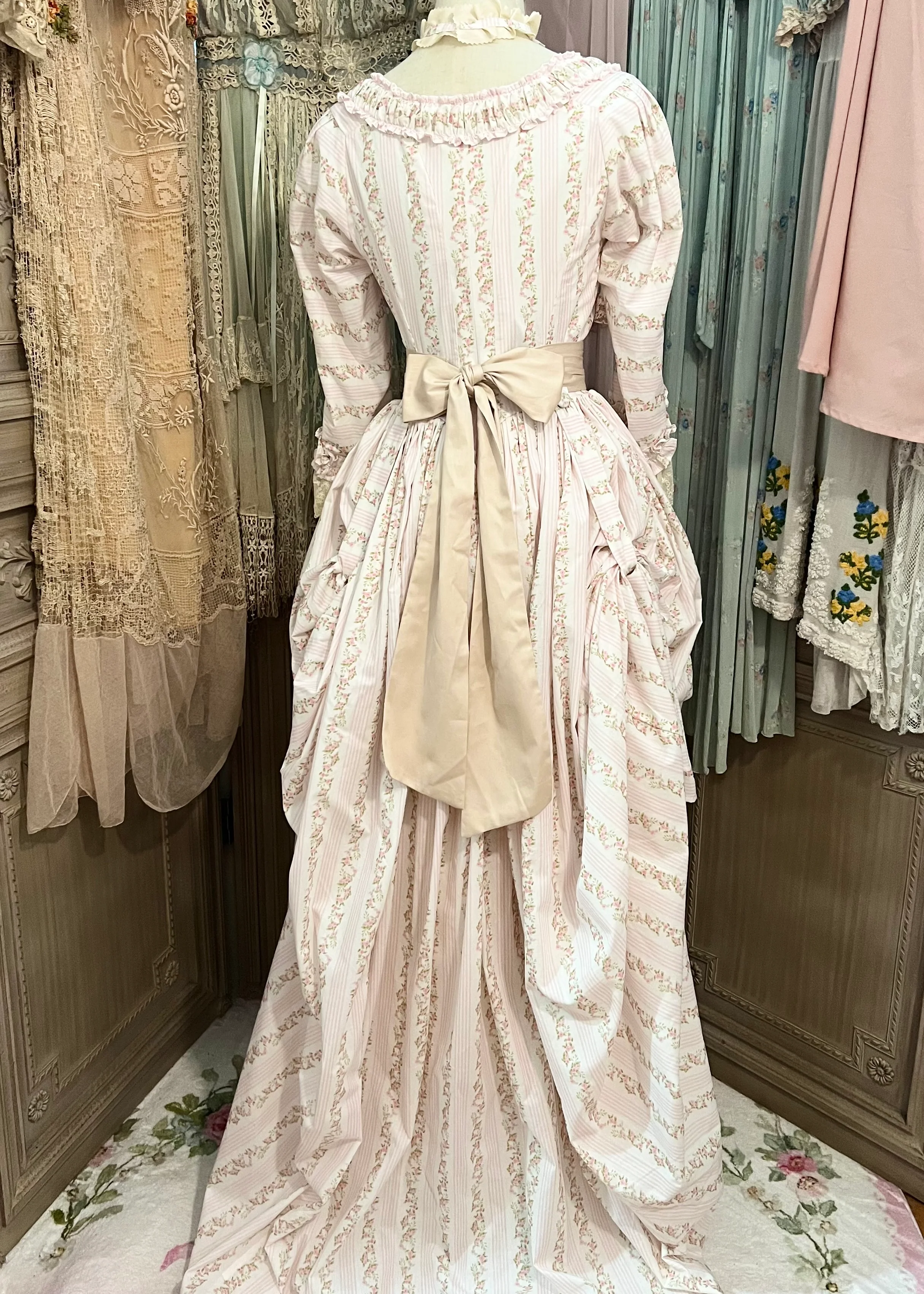 The porcelain gown - Image 14