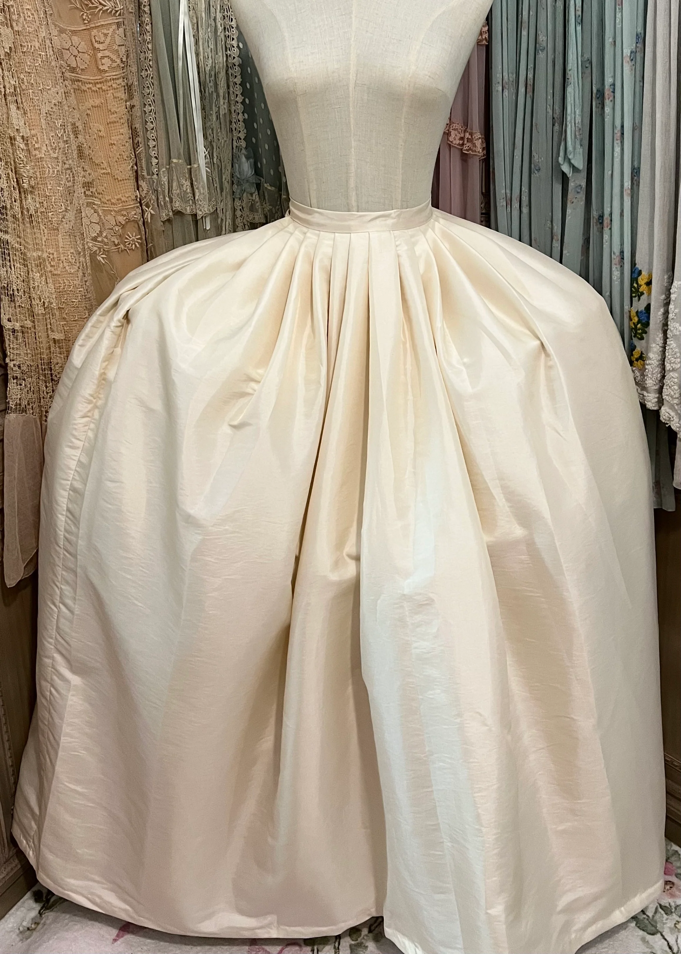 The porcelain gown - Image 21