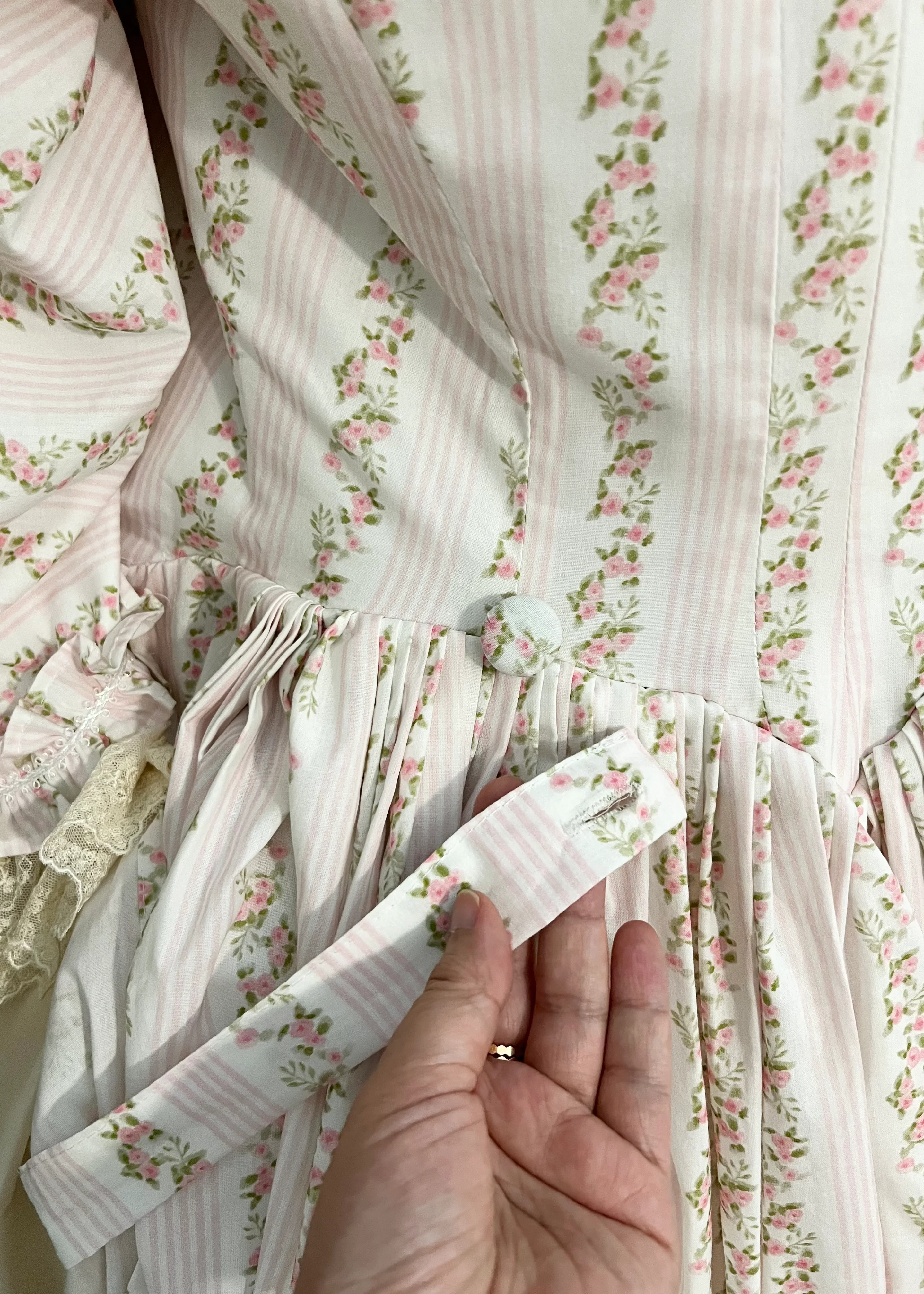 The porcelain gown - Image 26