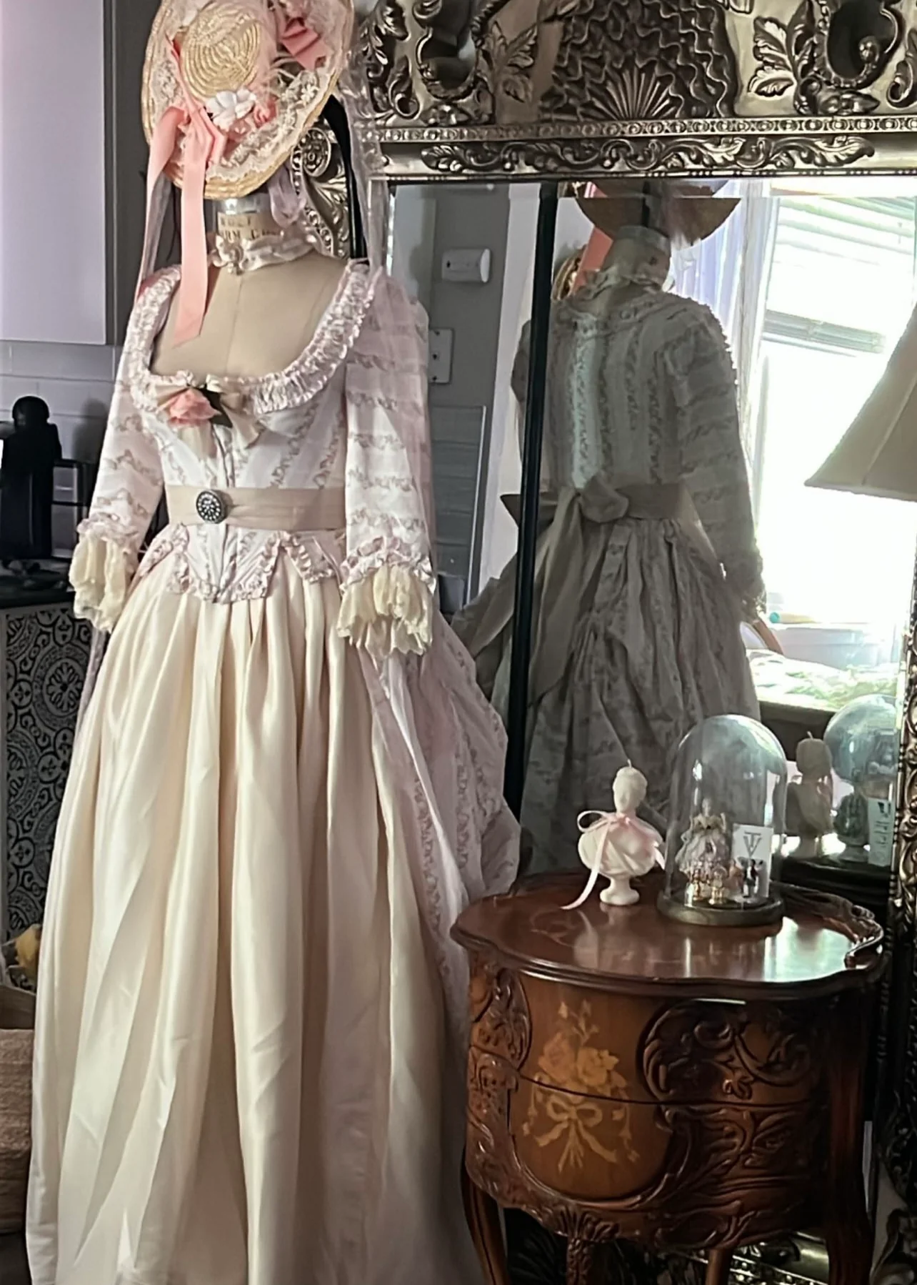 The porcelain gown - Image 32