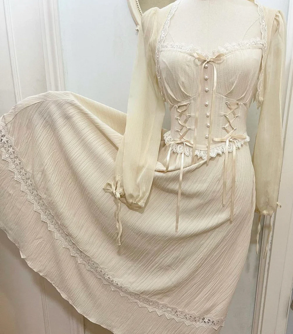 White vinegar corset dress / bolero - Image 10